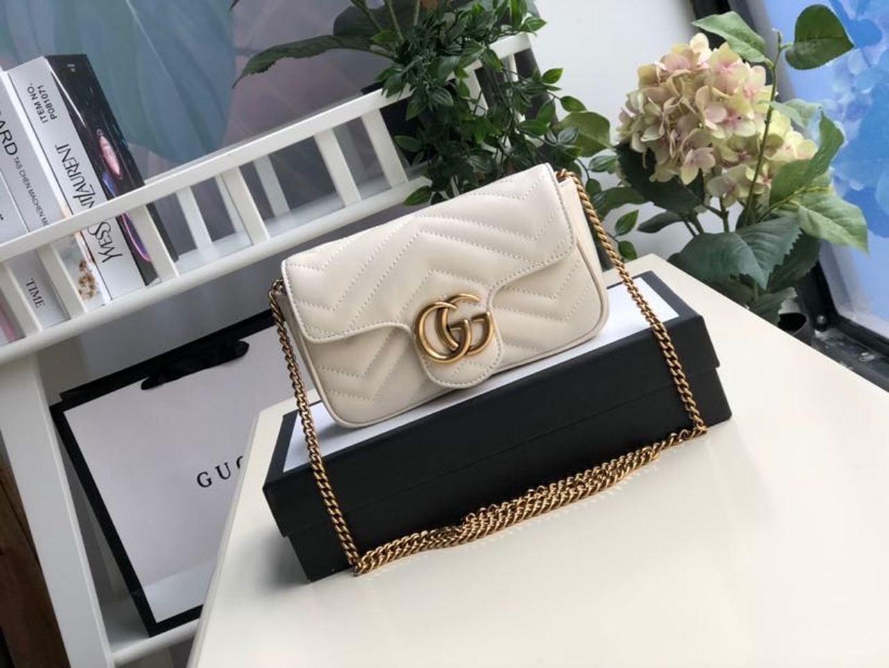 gg Marmont MatelassÃ© Super MatelassÃ© White Mini Bag