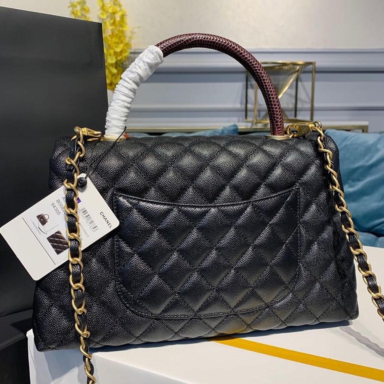 CHLLarge , s , 11in Black Flap Top Handle Crossbody Bag