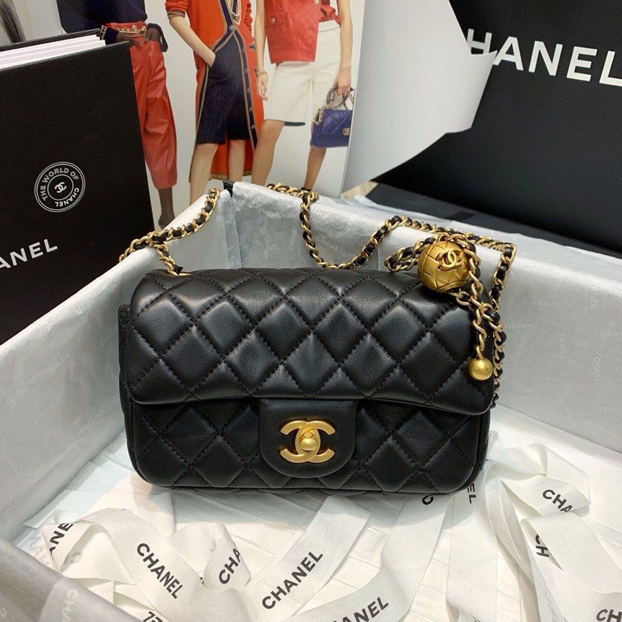 CHLFlap CHLBall On Strap , Black Crossbody Bag