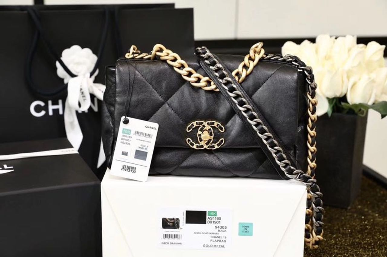 CHL 19 26cm B04852 Black Handbag