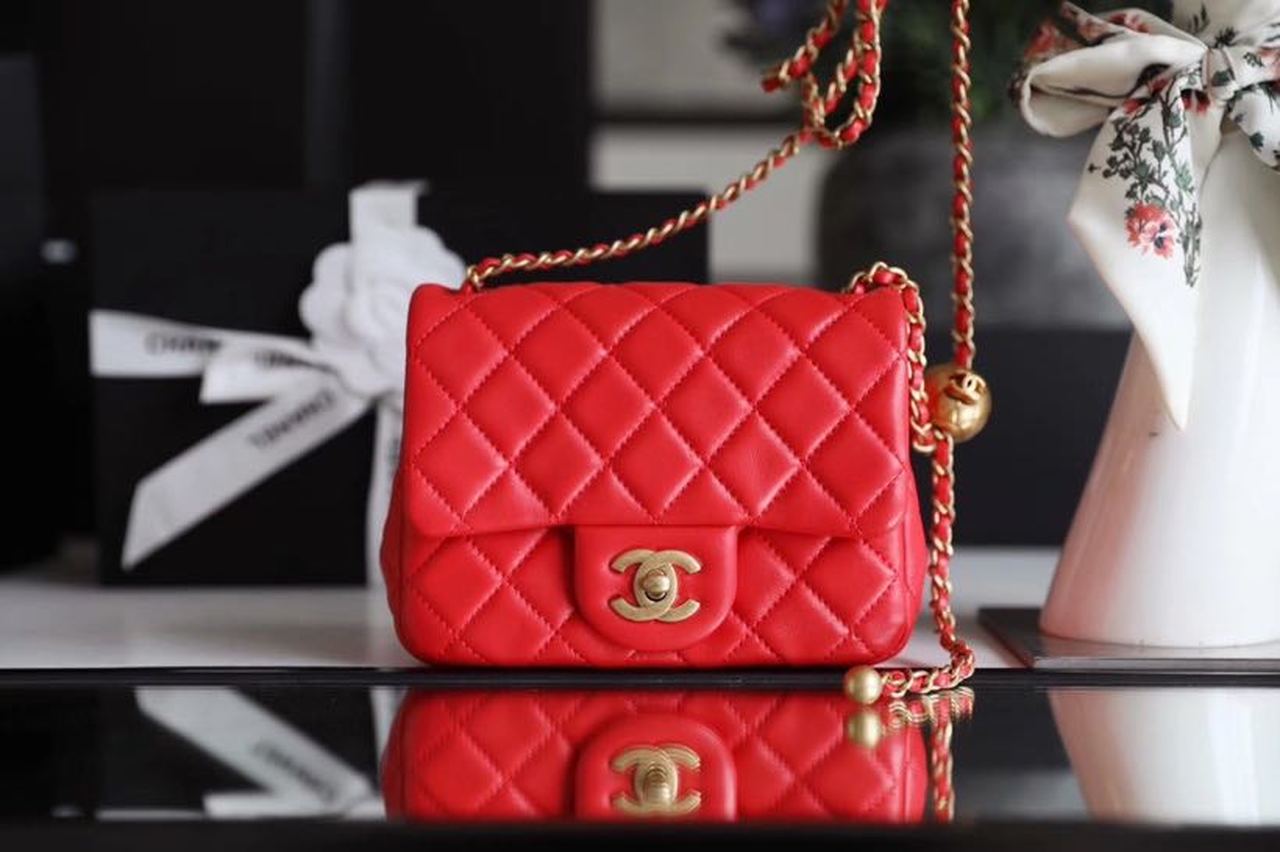 CHLMini CHLBall On Strap , Red Flap Crossbody Bag