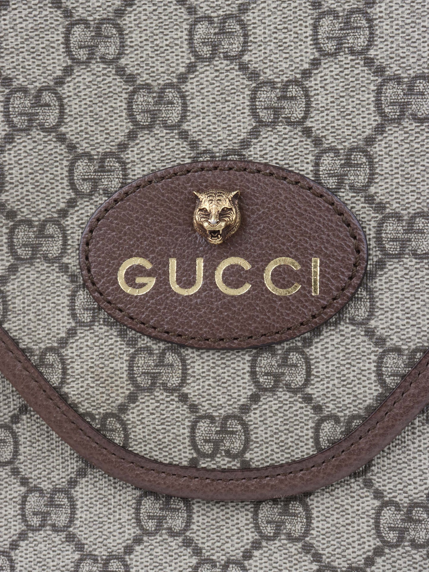 Gucci Neo GG Medium Messenger Bag