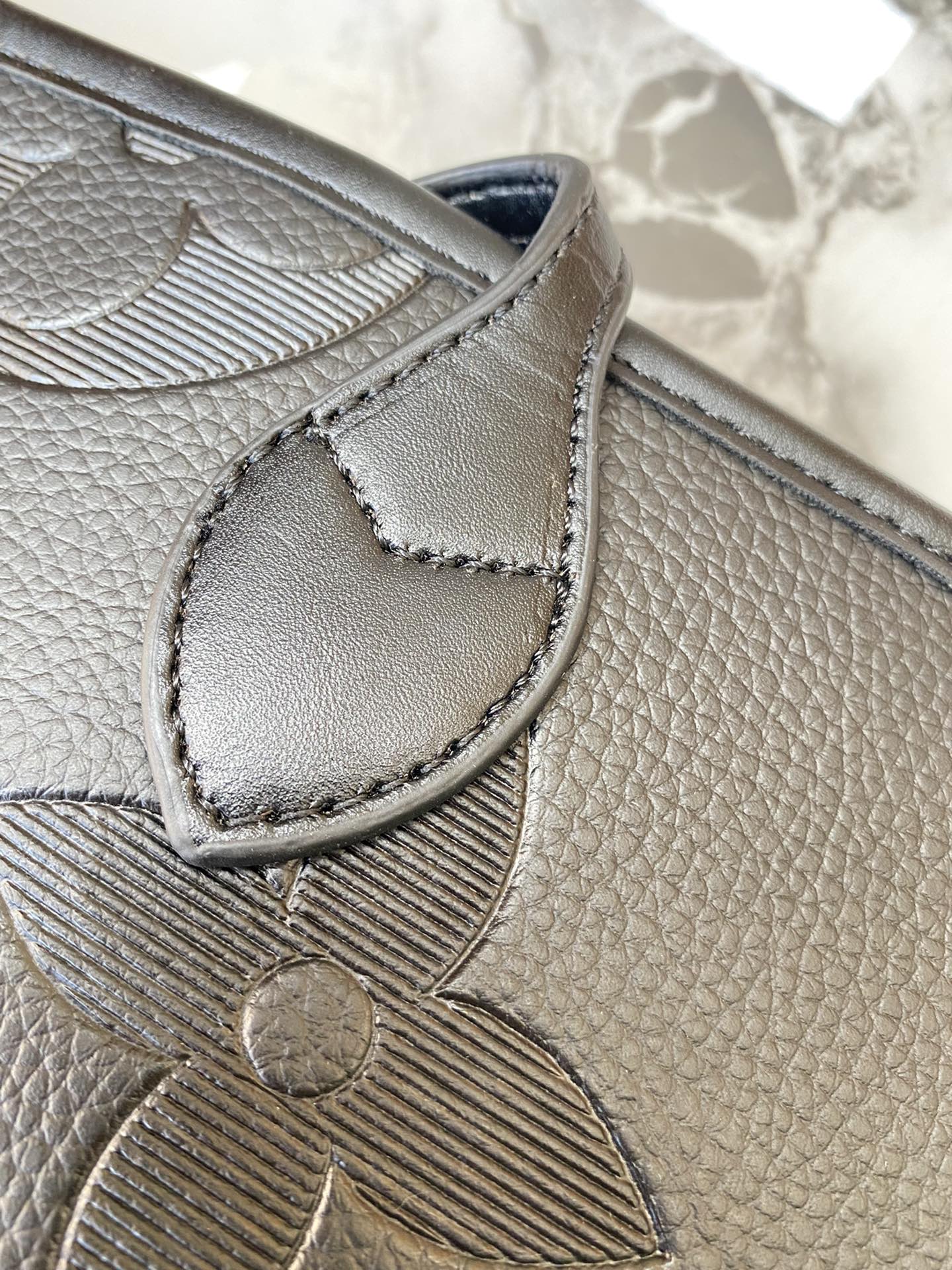 EN - Luxury LUV 789 Travel Bag