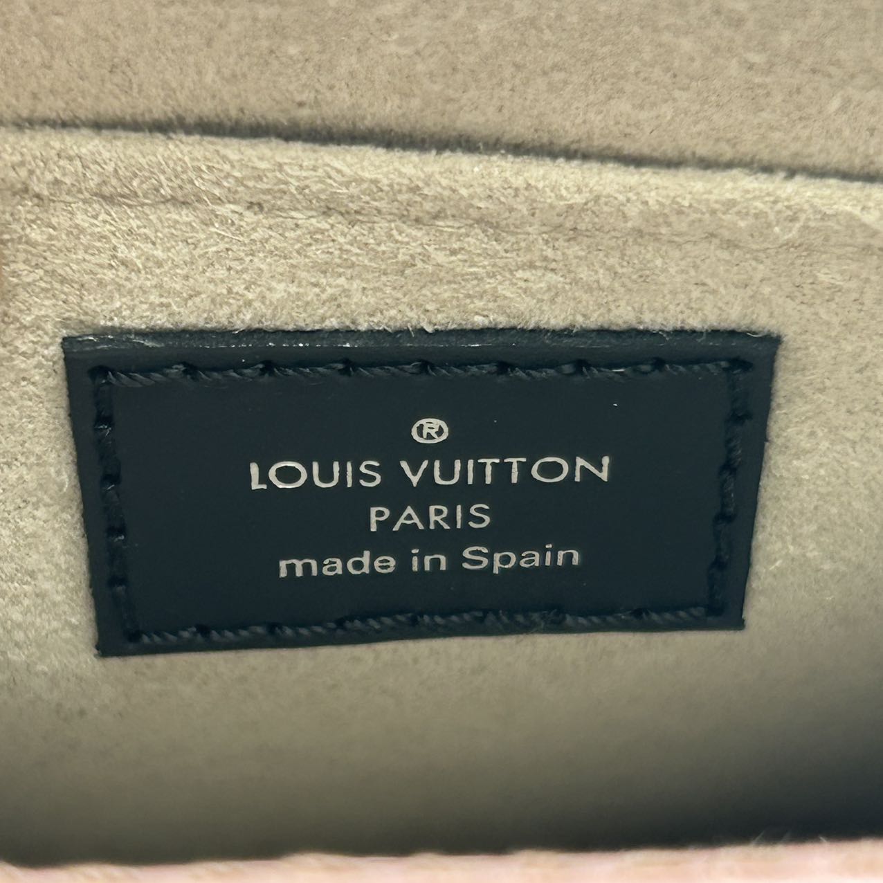 Louis Vuitton Epi Petit Sac Plat Pink Fashion Accessory