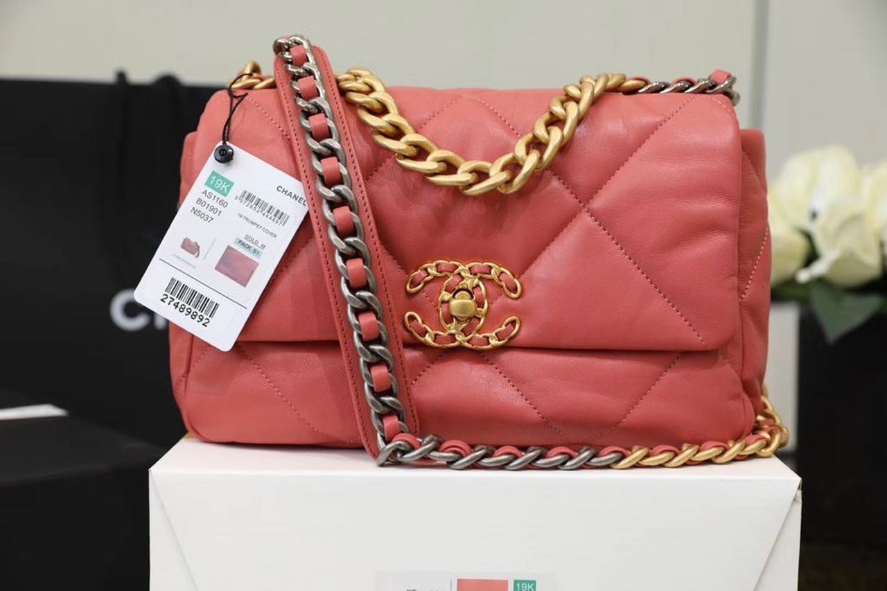 Chanel Rose Pinike Travel Bag