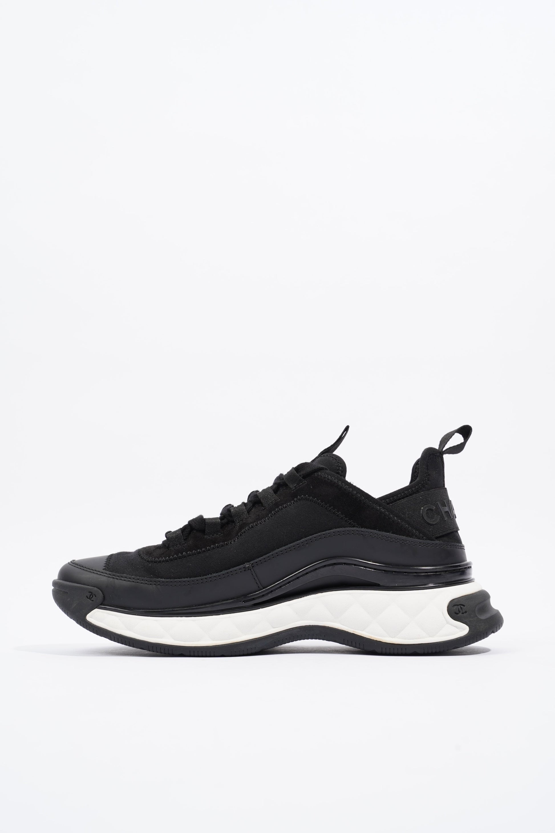 Chanel CC Logo Sneaker Black   White Fabric EU 39 UK 6