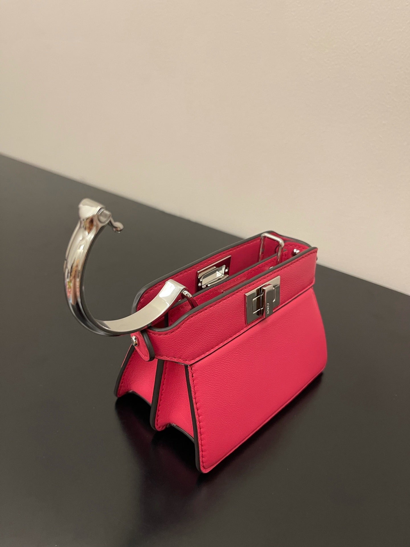 Iseeu Petite Micro Pink Travel Bag