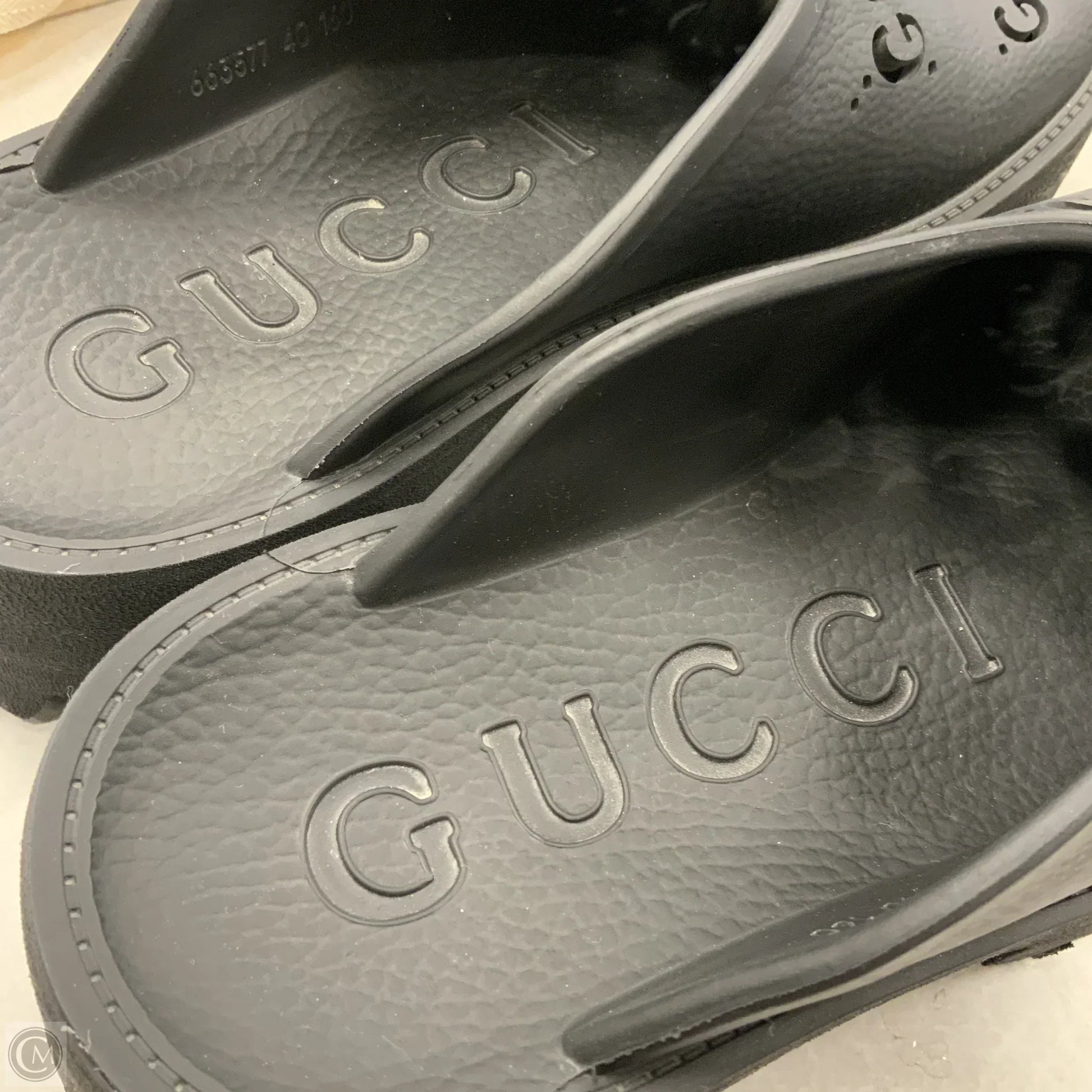 Shoes Luxury Designer By Gucci In Black, Size: 9