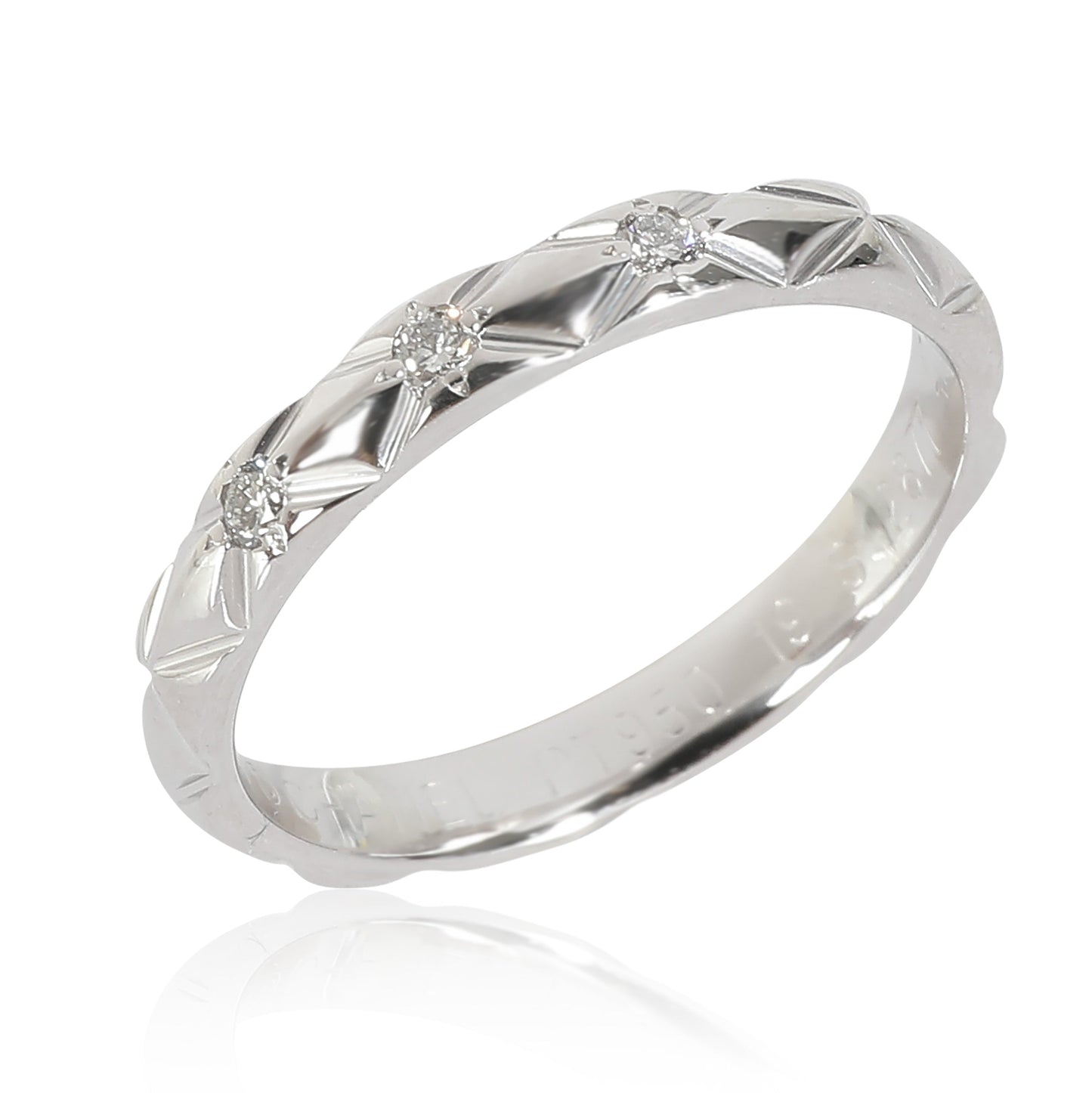 Chanel Coco Crush Band in Platinum . CTW