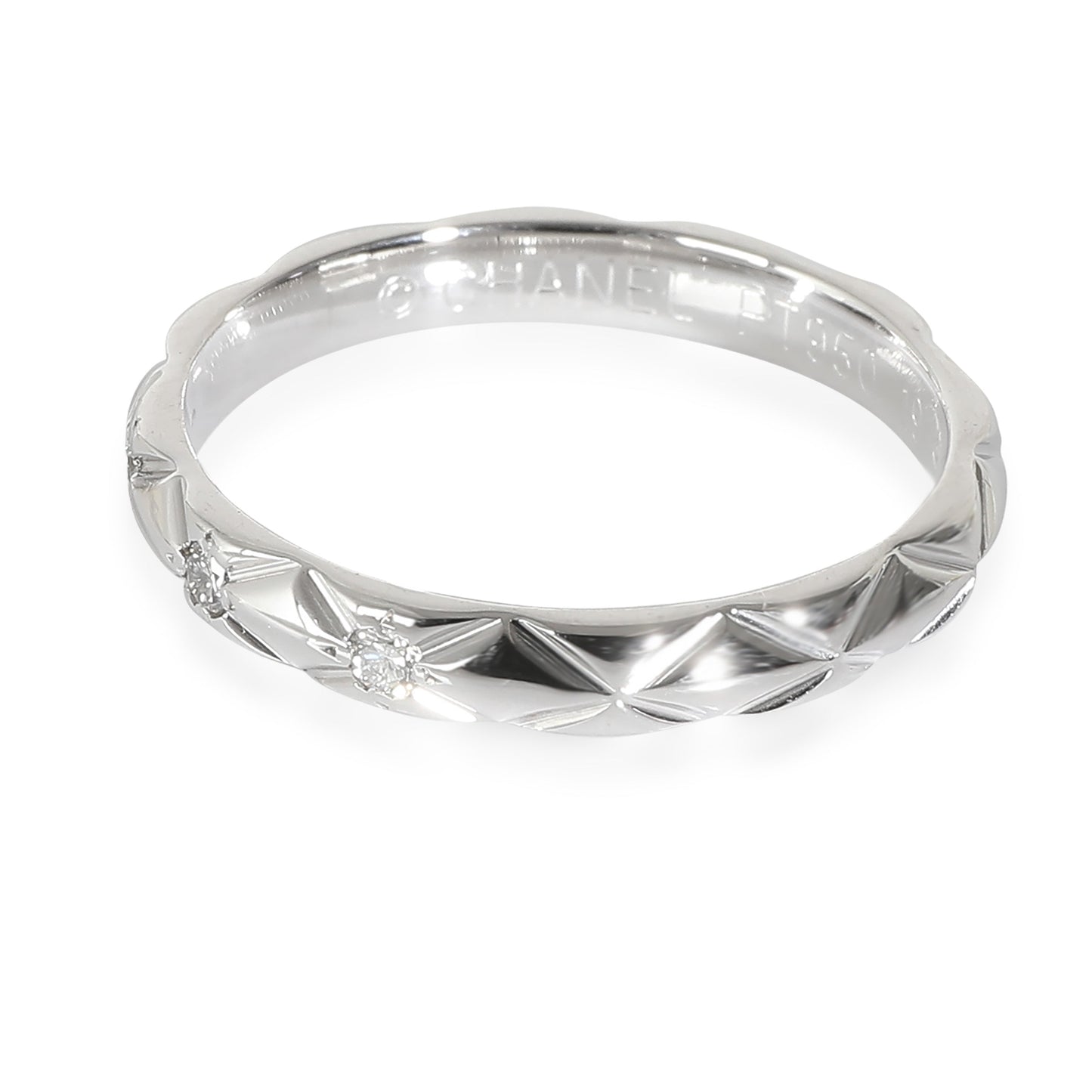 Chanel Coco Crush Band in Platinum . CTW