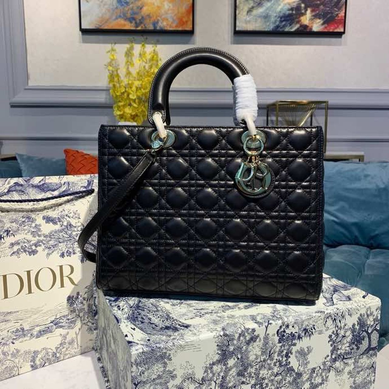 Lady Toned Hardware Cannage Cd Black Gold Large Travel Bag