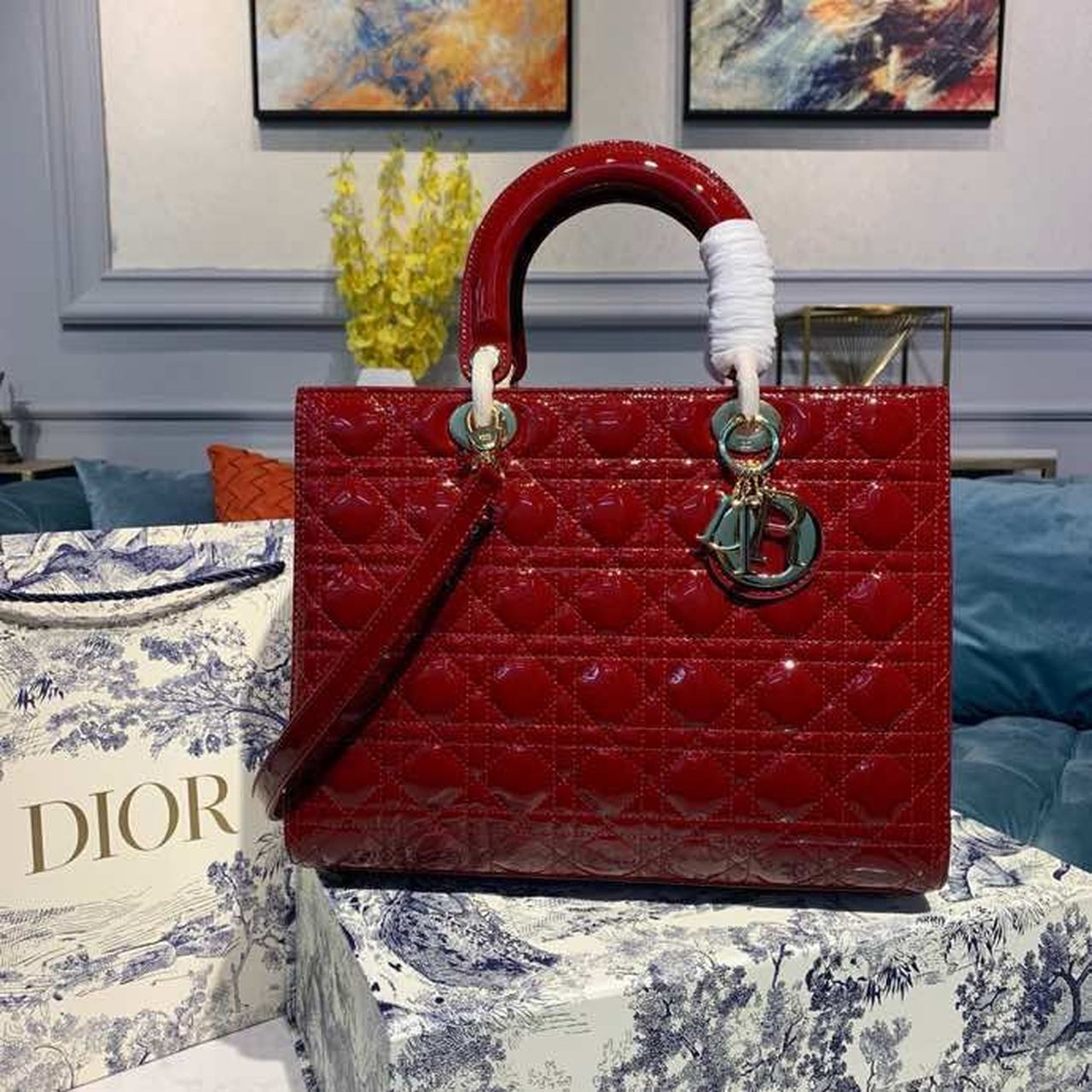 Lady Toned Hardware Cherry Cd Patent Red Gold Large Travel Bag
