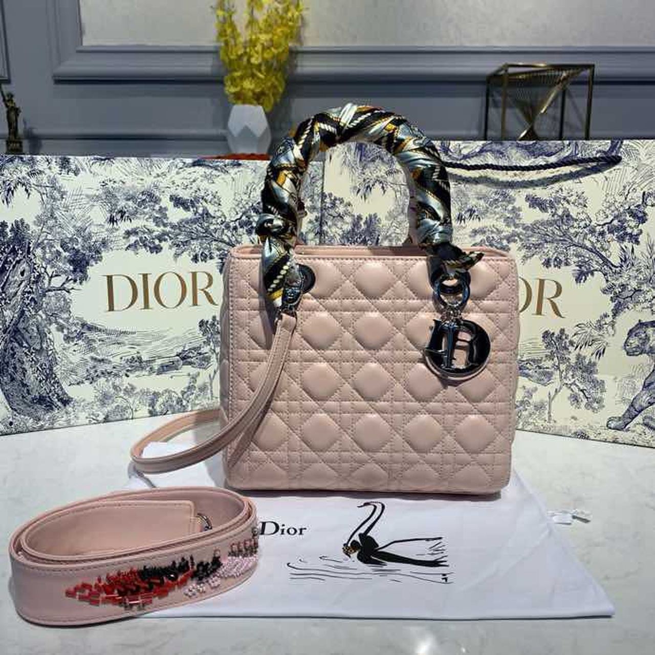 Metop Qualityum Lady Hardware Embellished Pink Silver Travel Bag