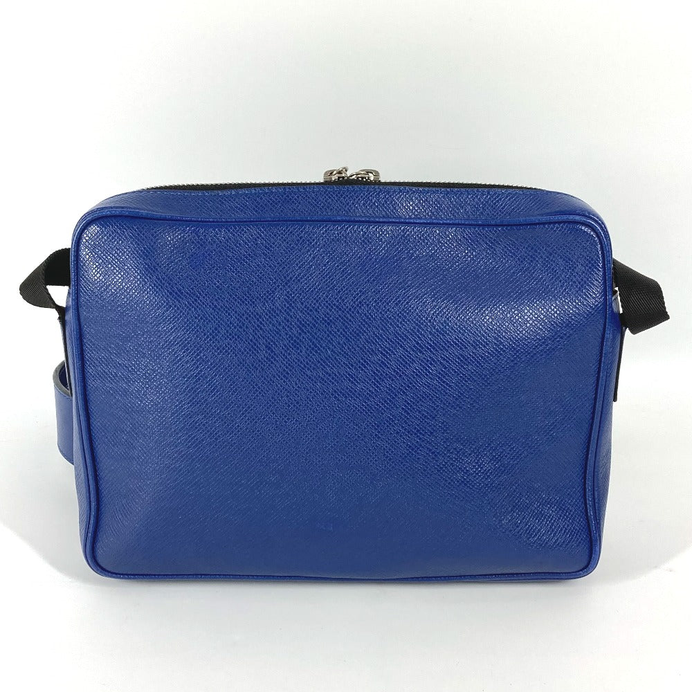Louis Vuitton M33437 Taiga Outdoor messenger Leather Blue Crossbody Bag