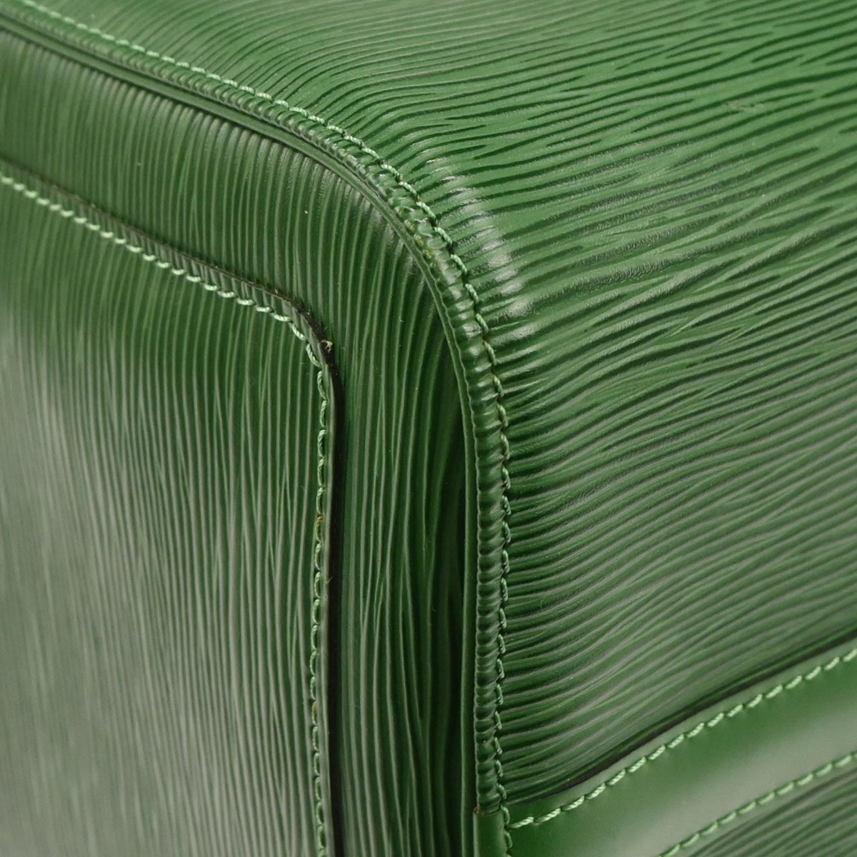 Louis Vuitton 1997 Green Epi Speedy 30 Handbag M43004