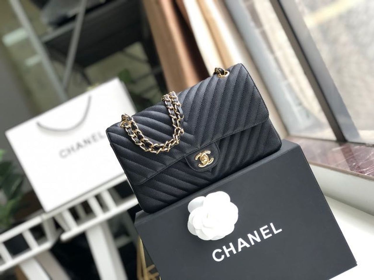 CHL Chevron Classic Toned Hardware Black Gold Crossbody Bag Bags 102In26Cm