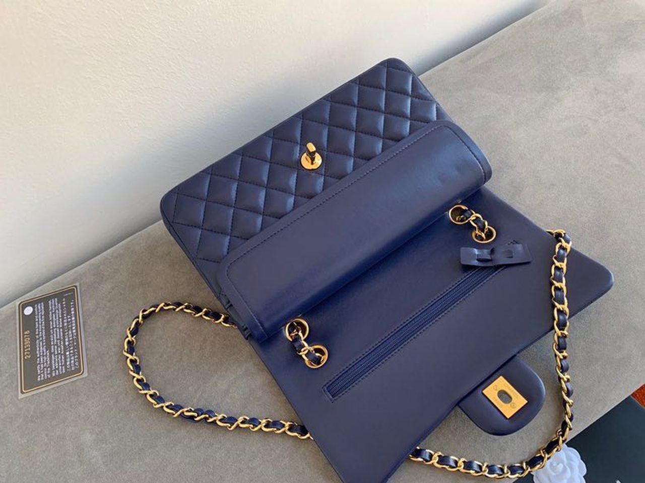CHL Classic 9.9in 25.5cm A01112 Blue Navy Handbag
