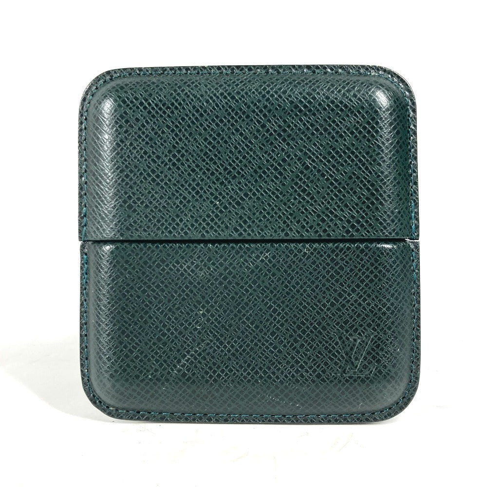 Louis Vuitton Cigarette M30734 Taiga Etui Leather Green Handbag