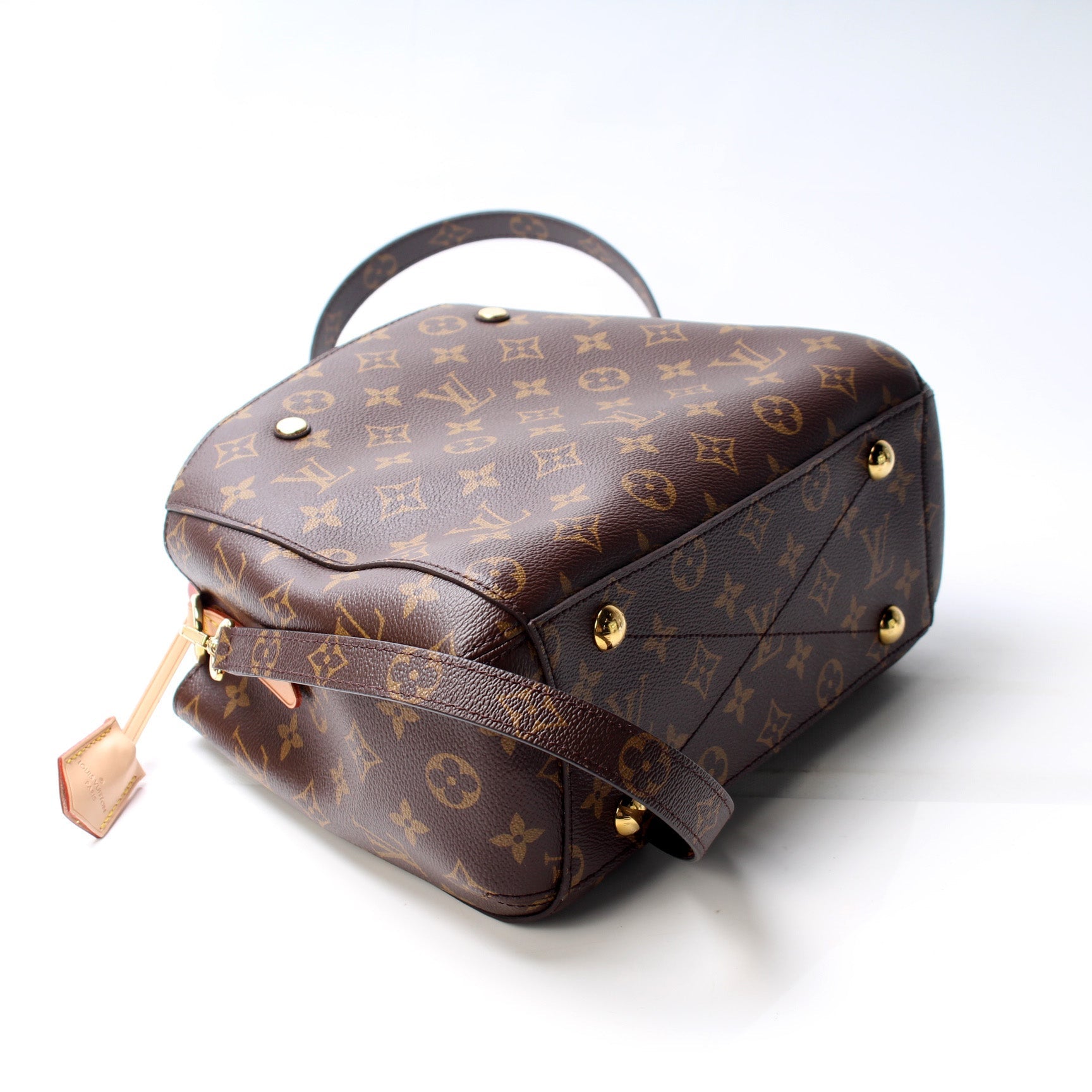 Louis Vuitton Montaigne BB Monogram Handbag