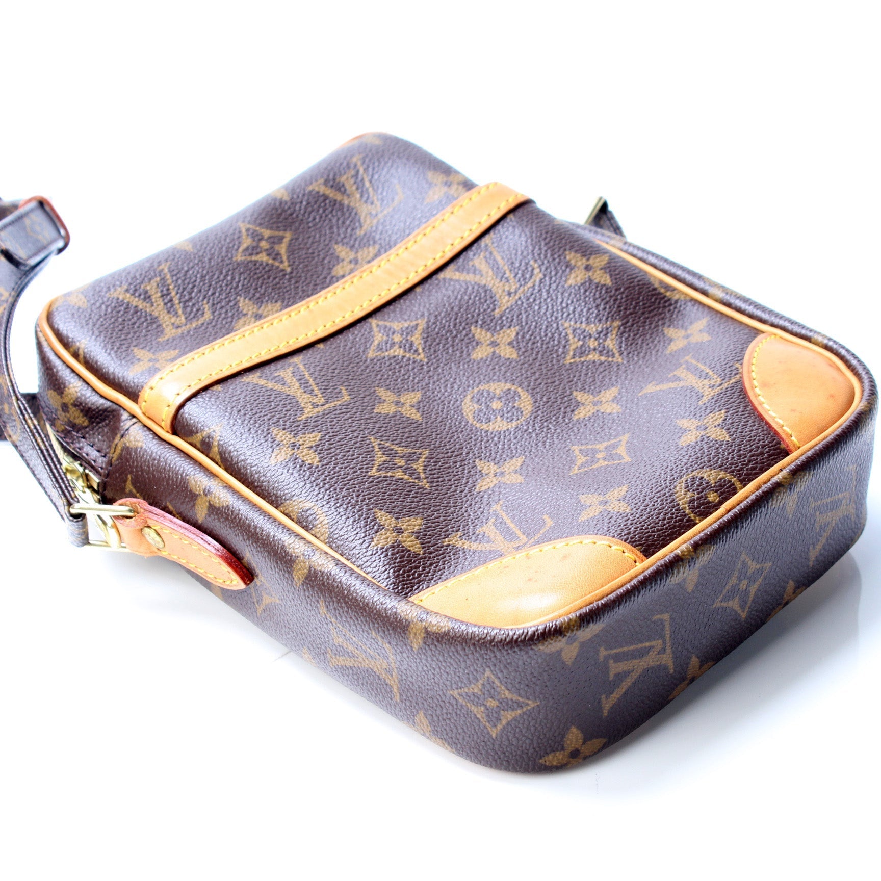 Louis Vuitton Danube Monogram Handbag Monogram 8