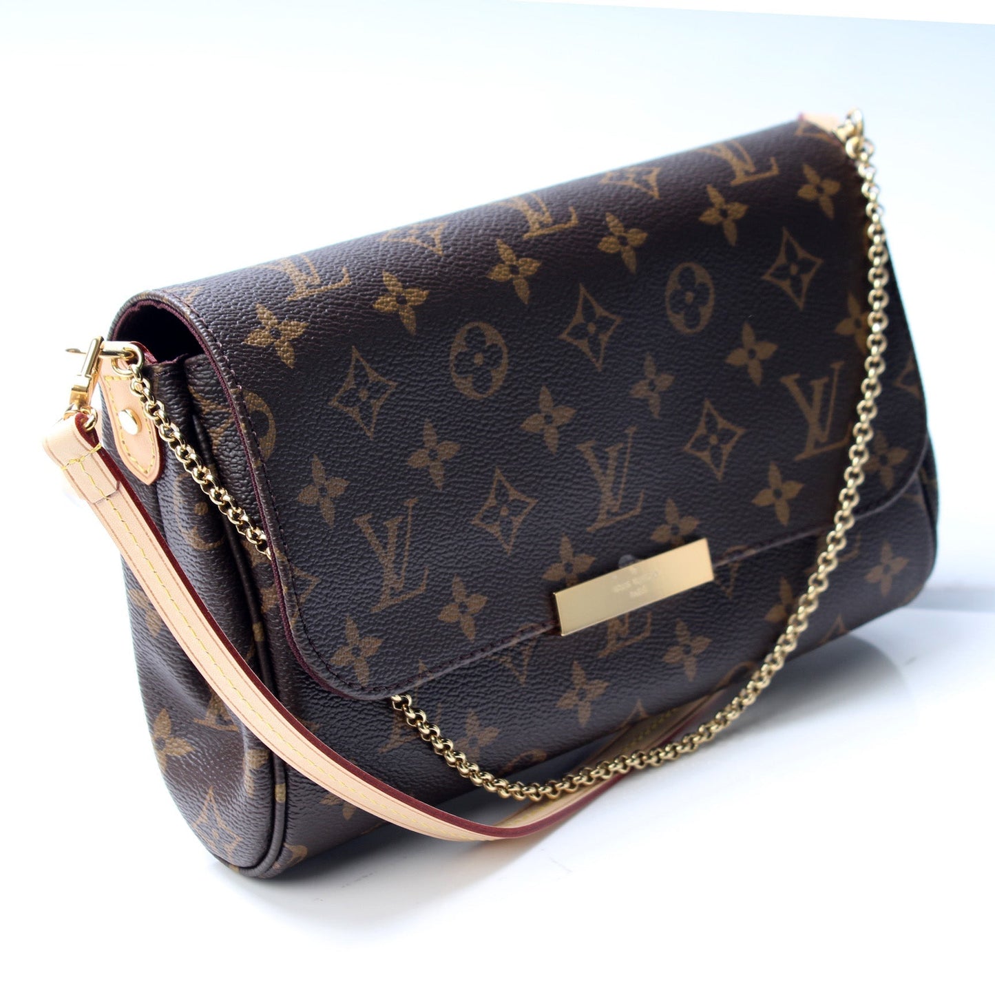 Louis Vuitton Favorite MM Monogram Handbag