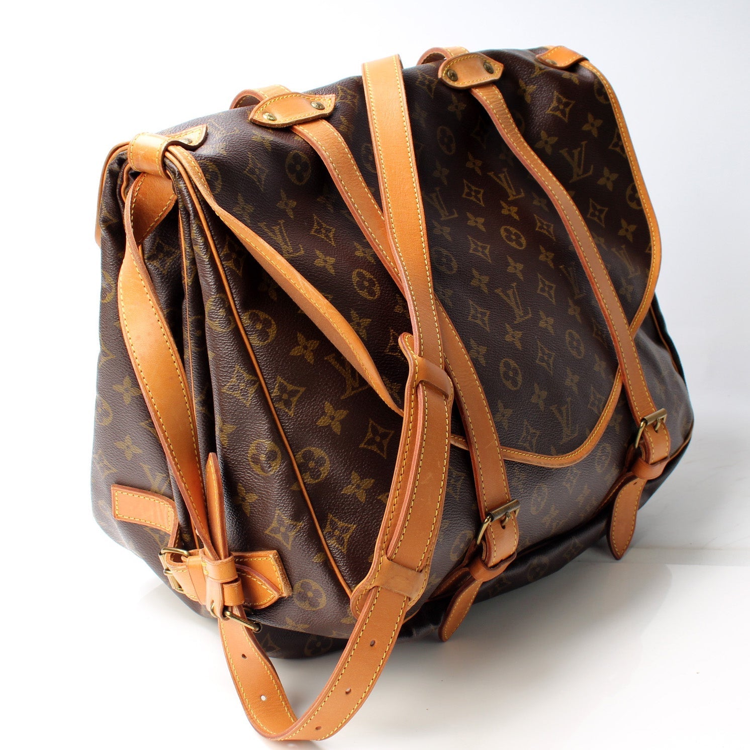 Louis Vuitton Saumur 43 Monogram Handbag