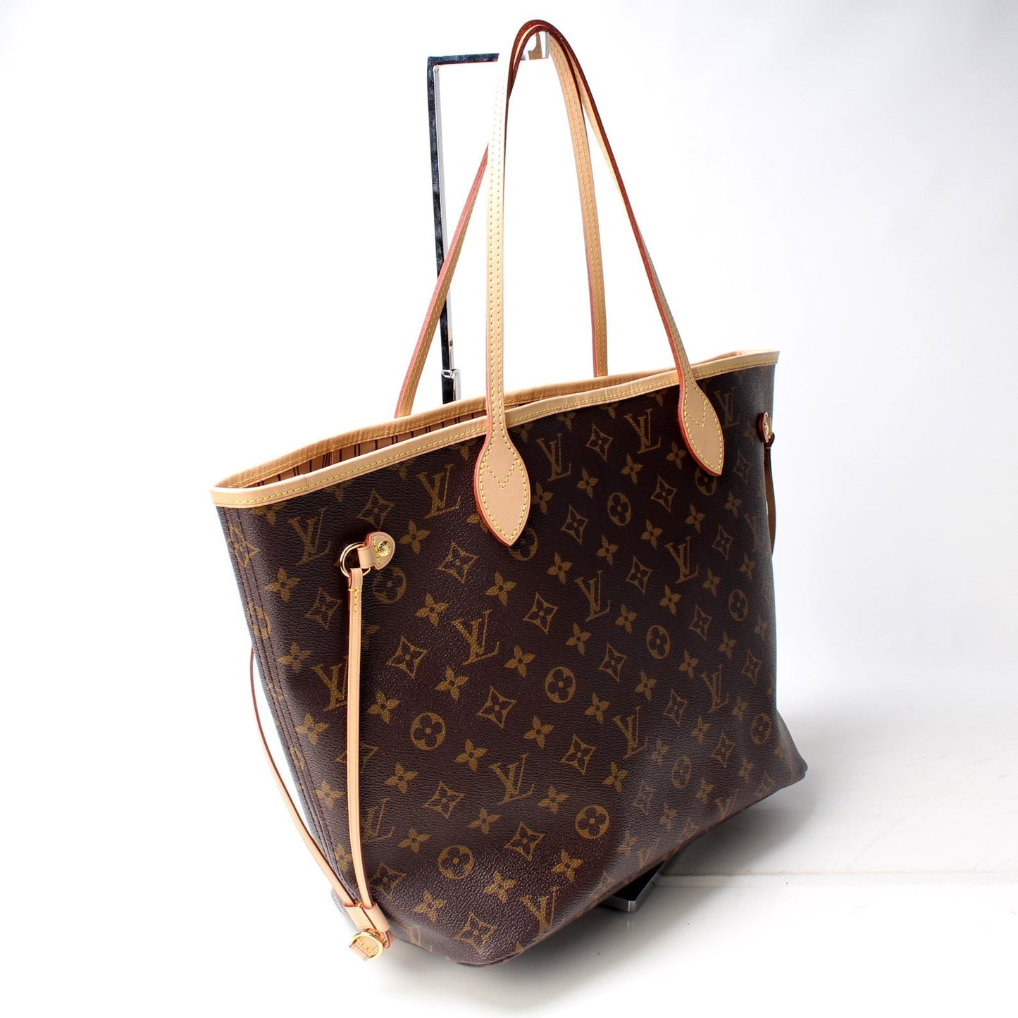 Louis Vuitton Neverfull MM Monogram Tote Bag Monogram 42