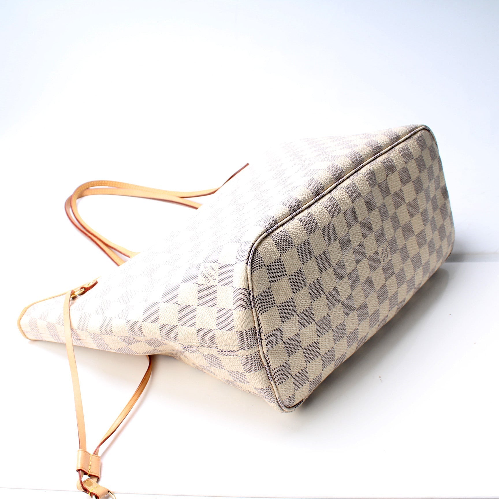 Louis Vuitton Neverfull MM Azur Damier Tote Bag Azur 25