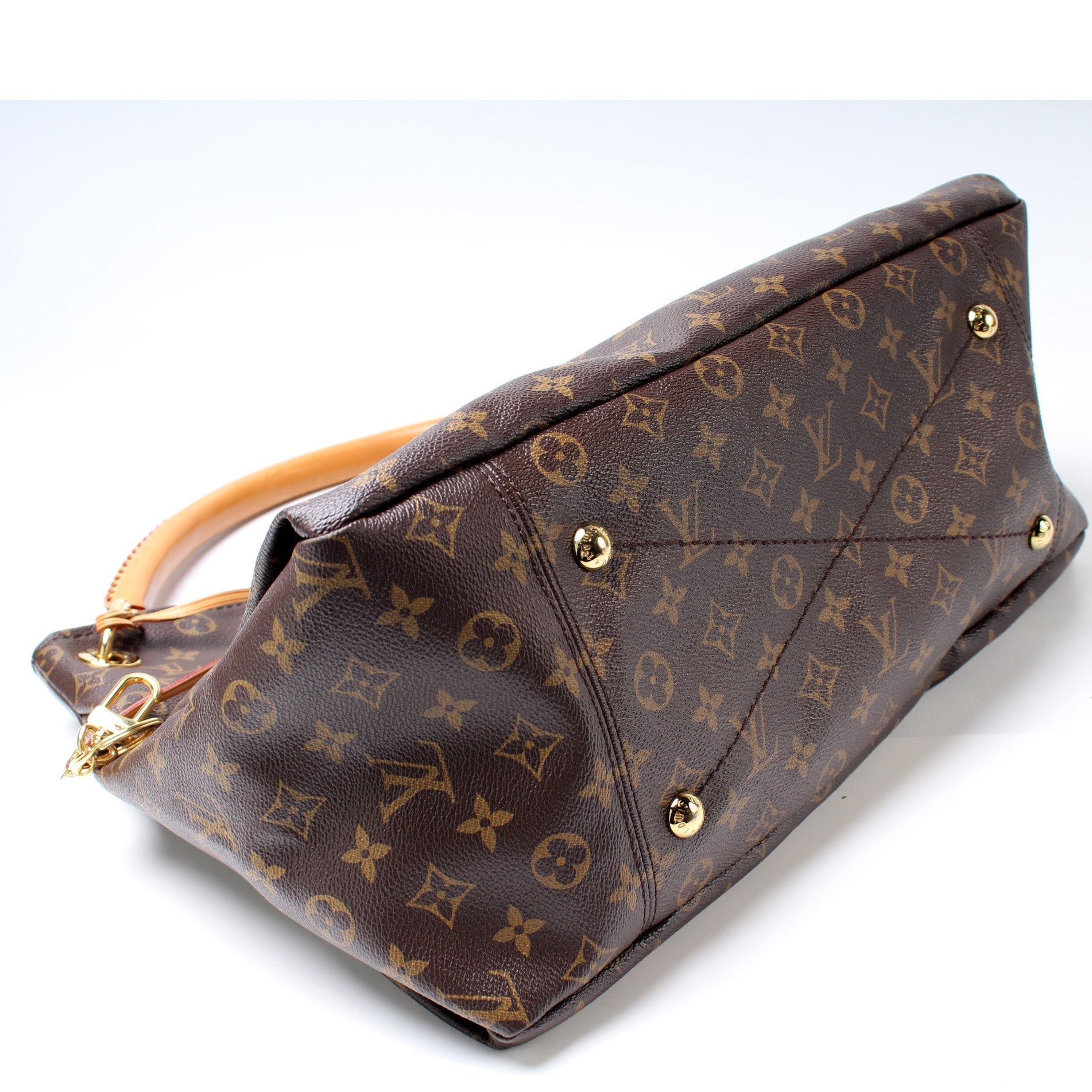 Louis Vuitton Artsy MM Monogram Handbag Monogram 34