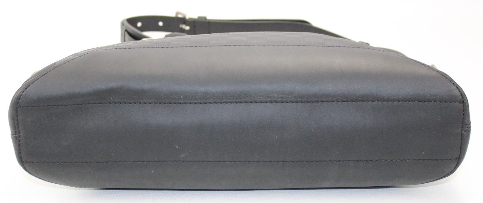 Louis Vuitton Avenue Soft Briefcase Handbag