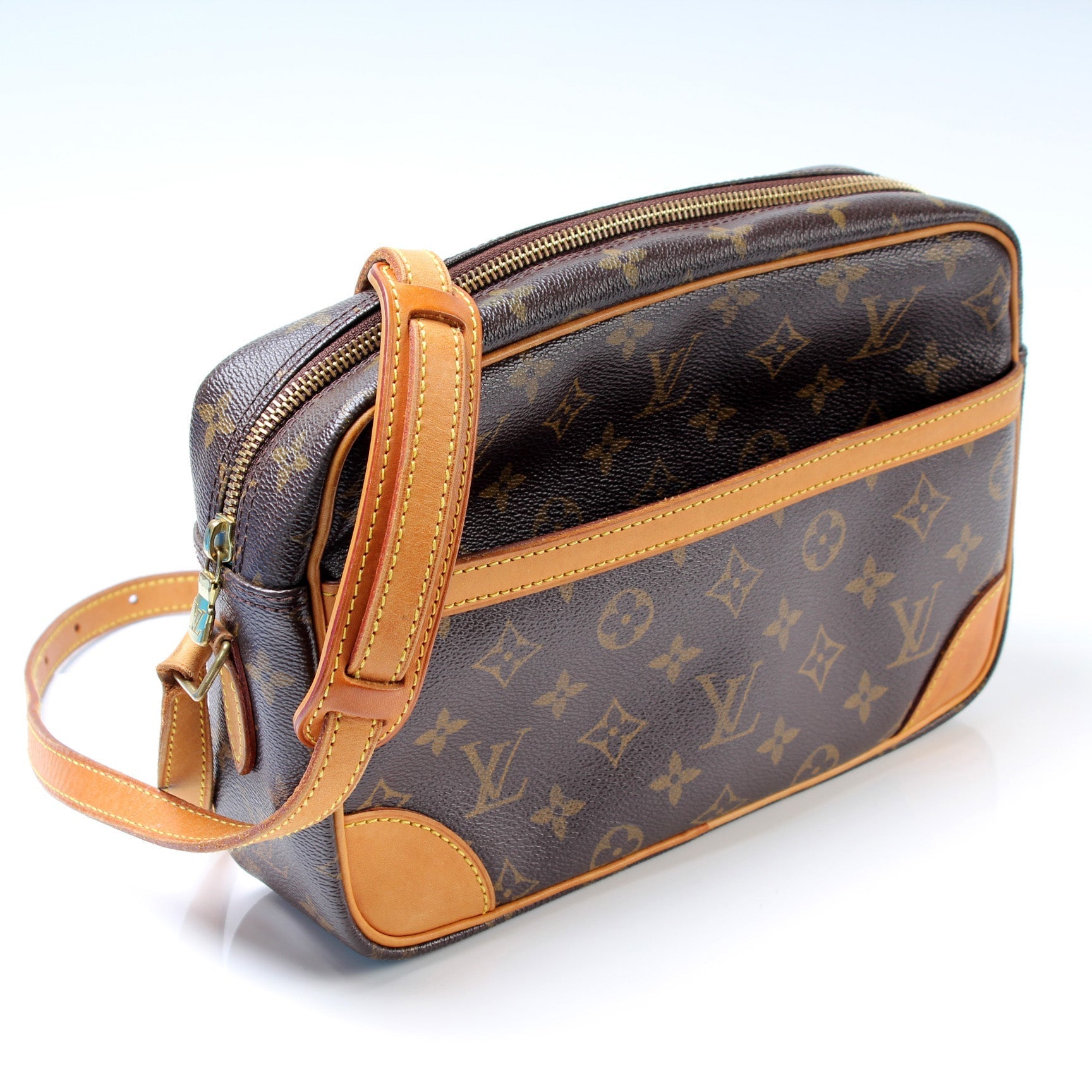 Louis Vuitton Trocadero 27 Monogram Handbag Monogram 7