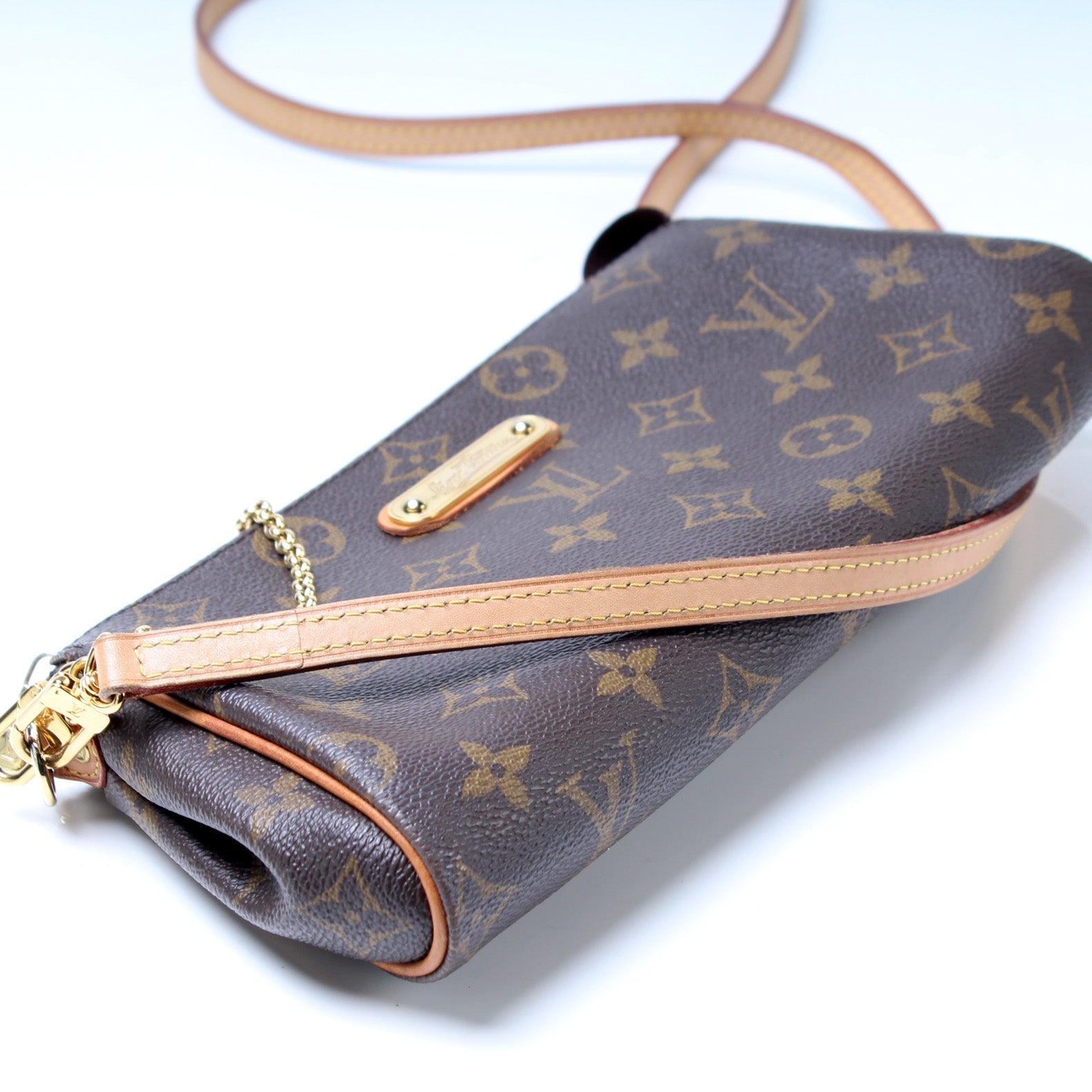 Louis Vuitton Eva Monogram Clutch Bag Monogram 36