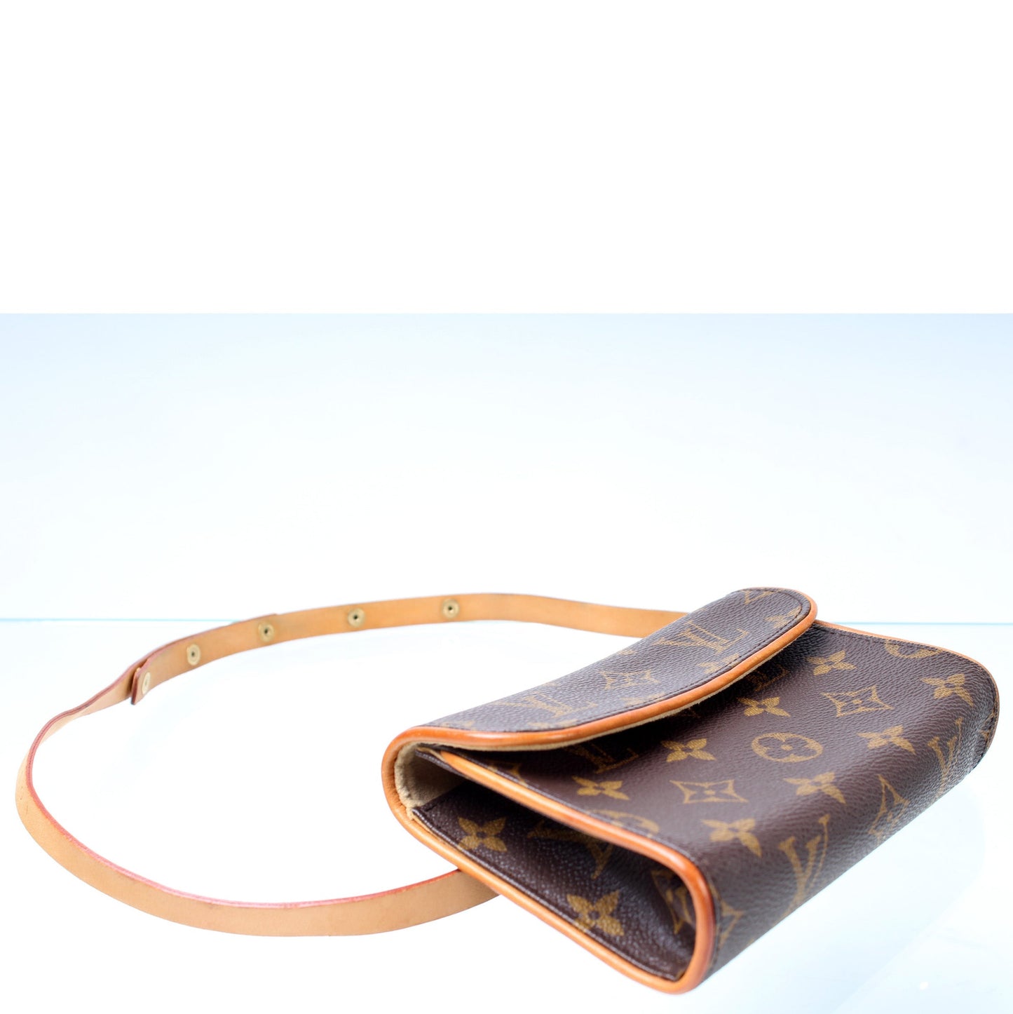 Louis Vuitton Pochette Florentine Monogram Clutch Bag Monogram 2