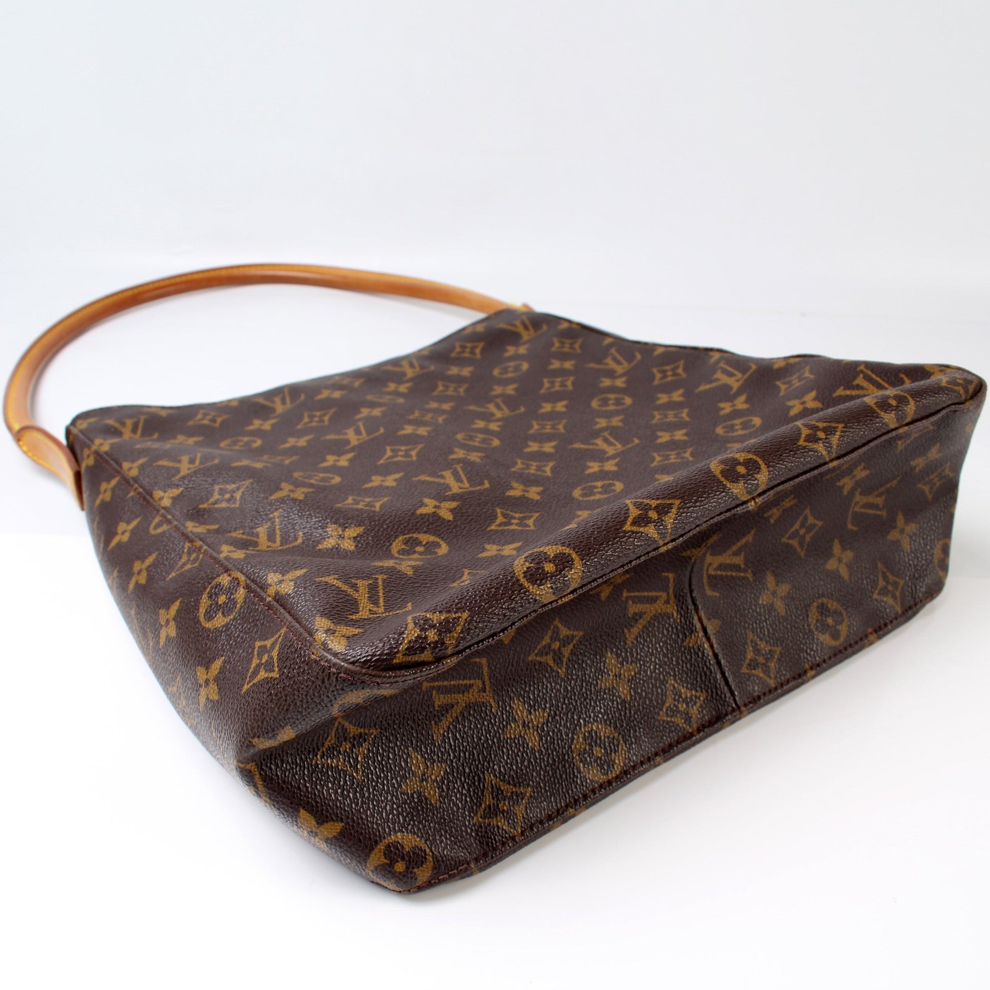 Louis Vuitton Looping GM Monogram Handbag Monogram 26