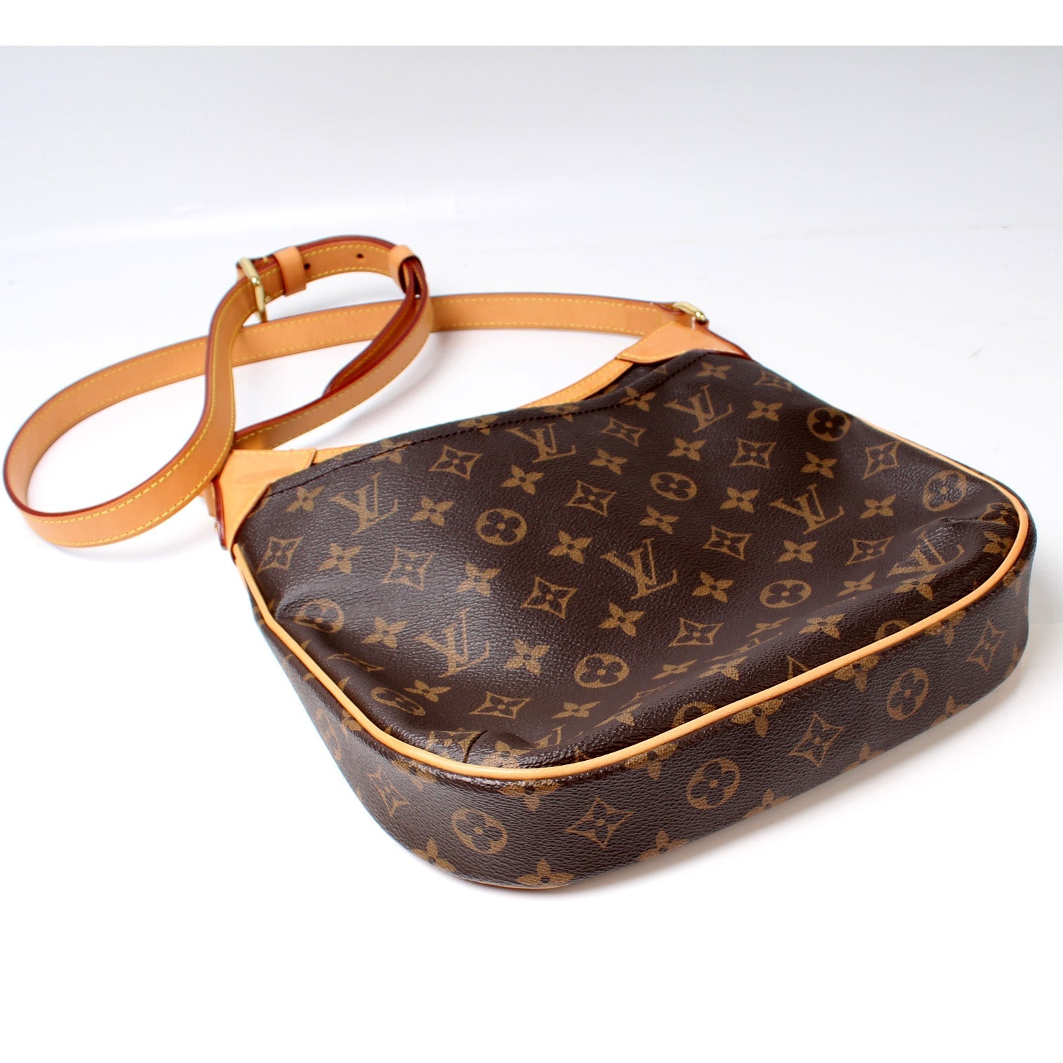 Louis Vuitton Odeon PM Monogram Handbag Monogram 32