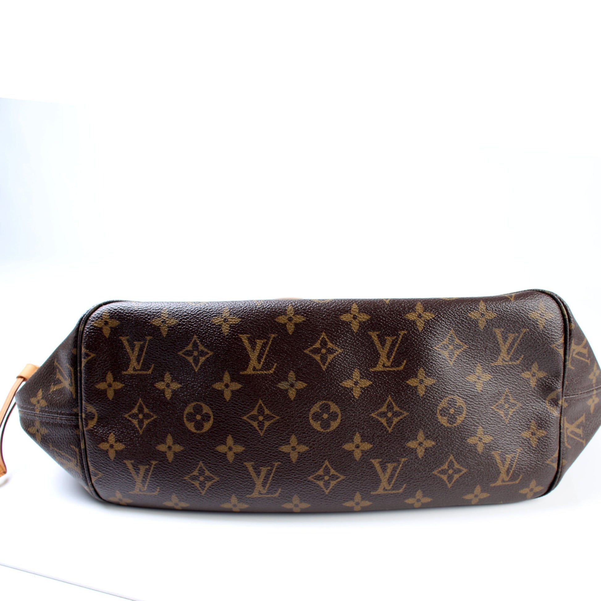 Louis Vuitton Neverfull MM Monogram Tote Bag Monogram 81