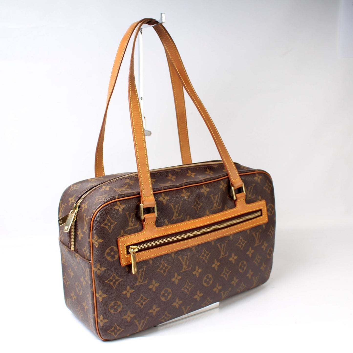 Louis Vuitton Cite GM Monogram Handbag