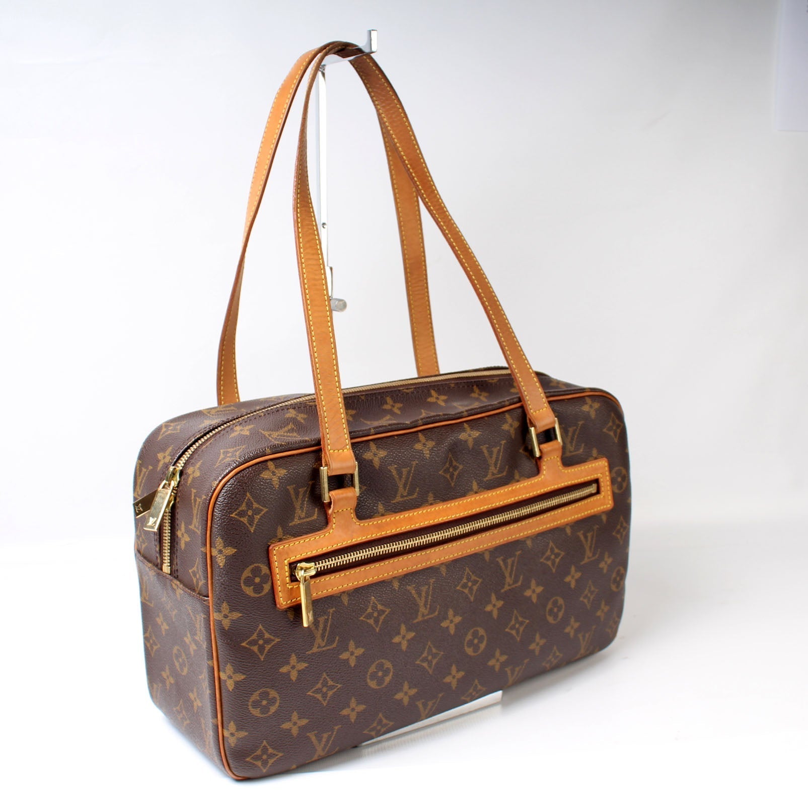 Louis Vuitton Cite GM Monogram Handbag