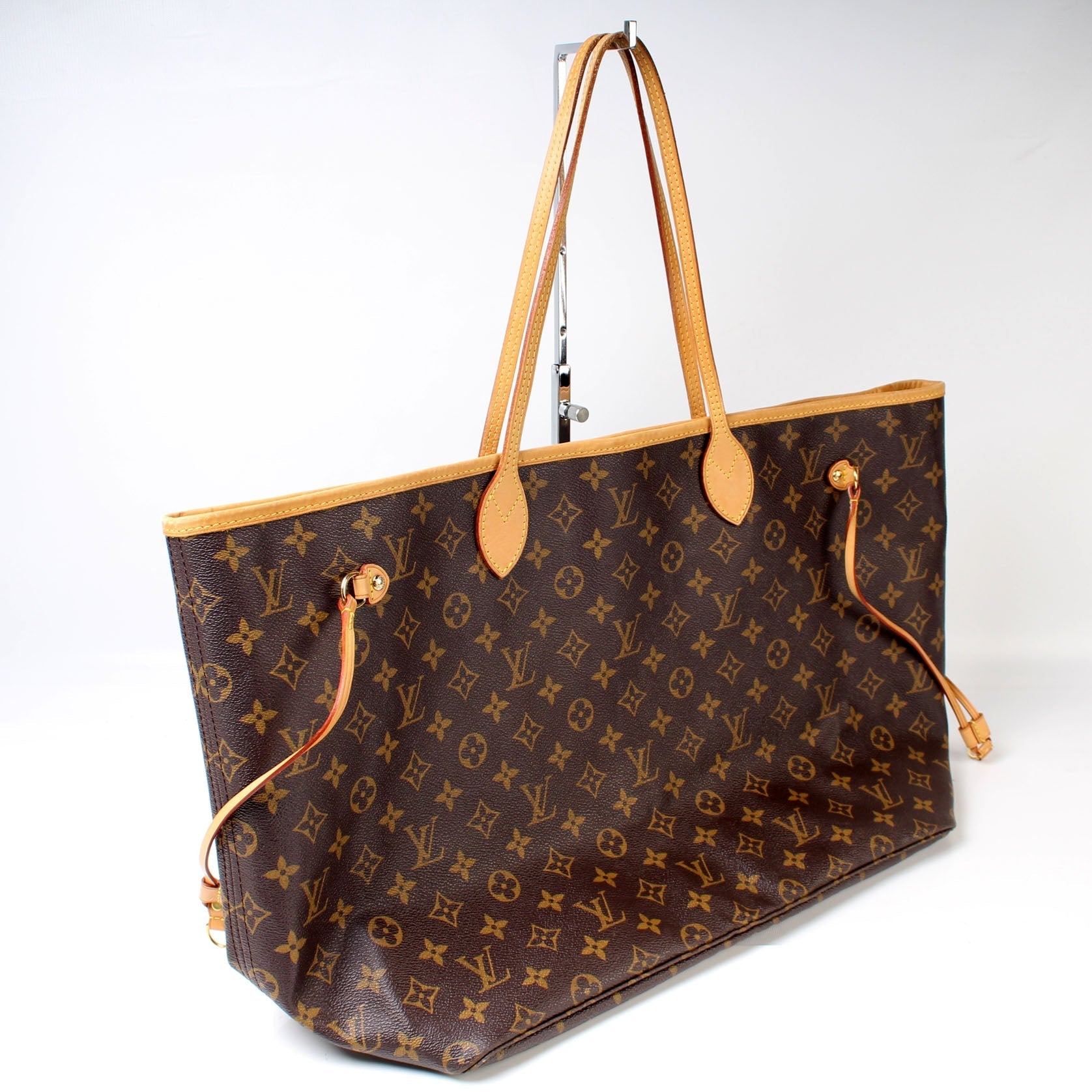 Louis Vuitton Neverfull GM Monogram Tote Bag Monogram 22