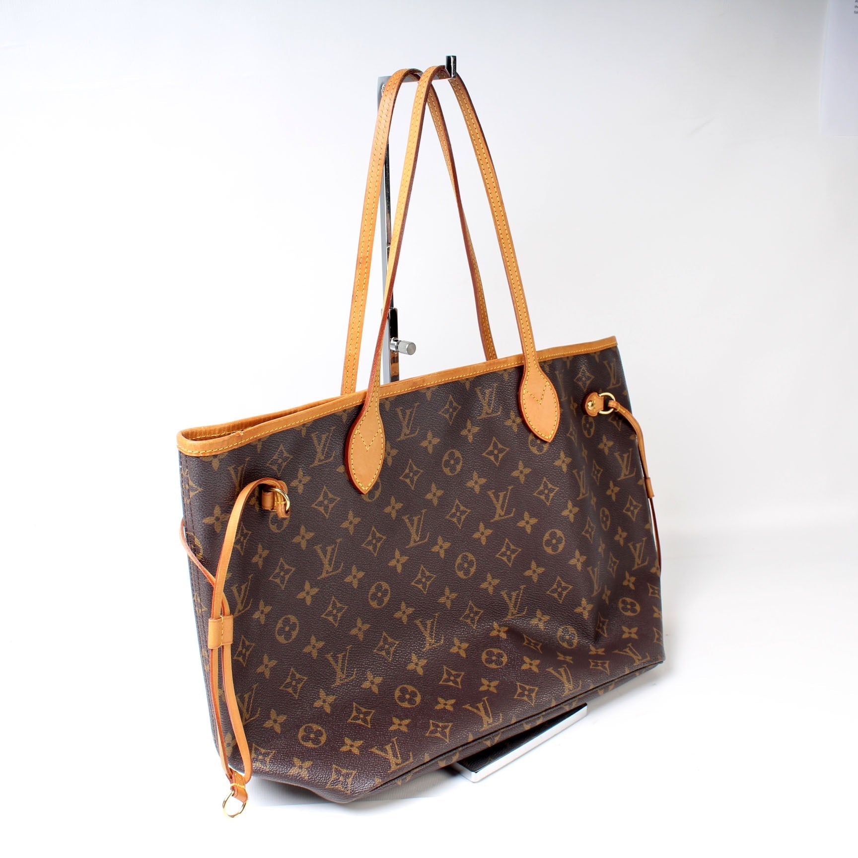Louis Vuitton Neverfull MM Monogram Tote Bag Monogram 83
