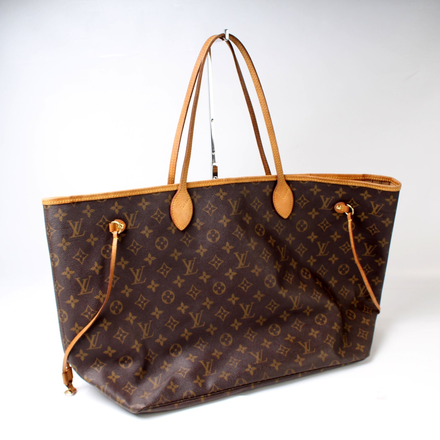 Louis Vuitton Neverfull GM Monogram Tote Bag Monogram 25