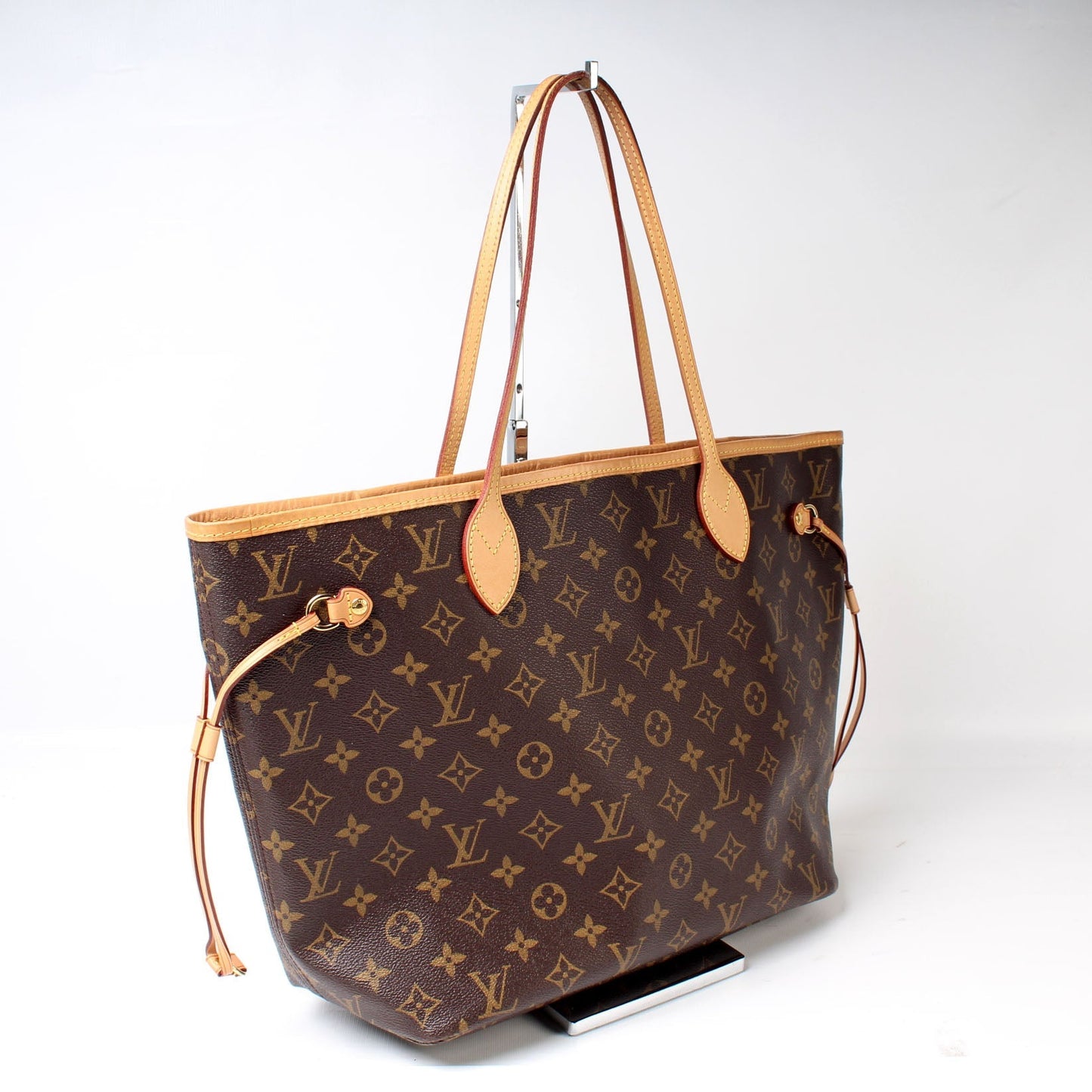 Louis Vuitton Neverfull MM Monogram Tote Bag Monogram 96