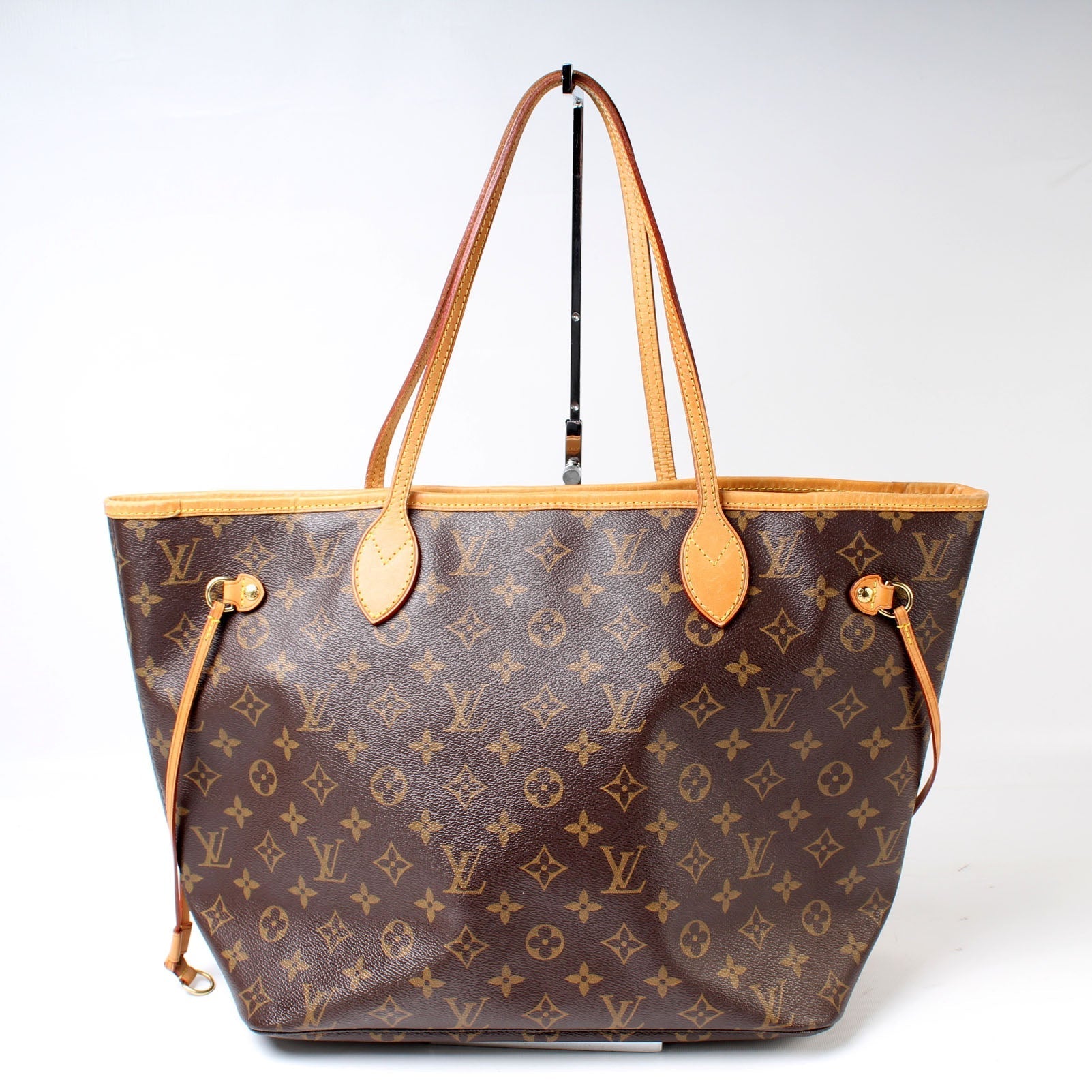 Louis Vuitton Neverfull MM Monogram Tote Bag Monogram 97