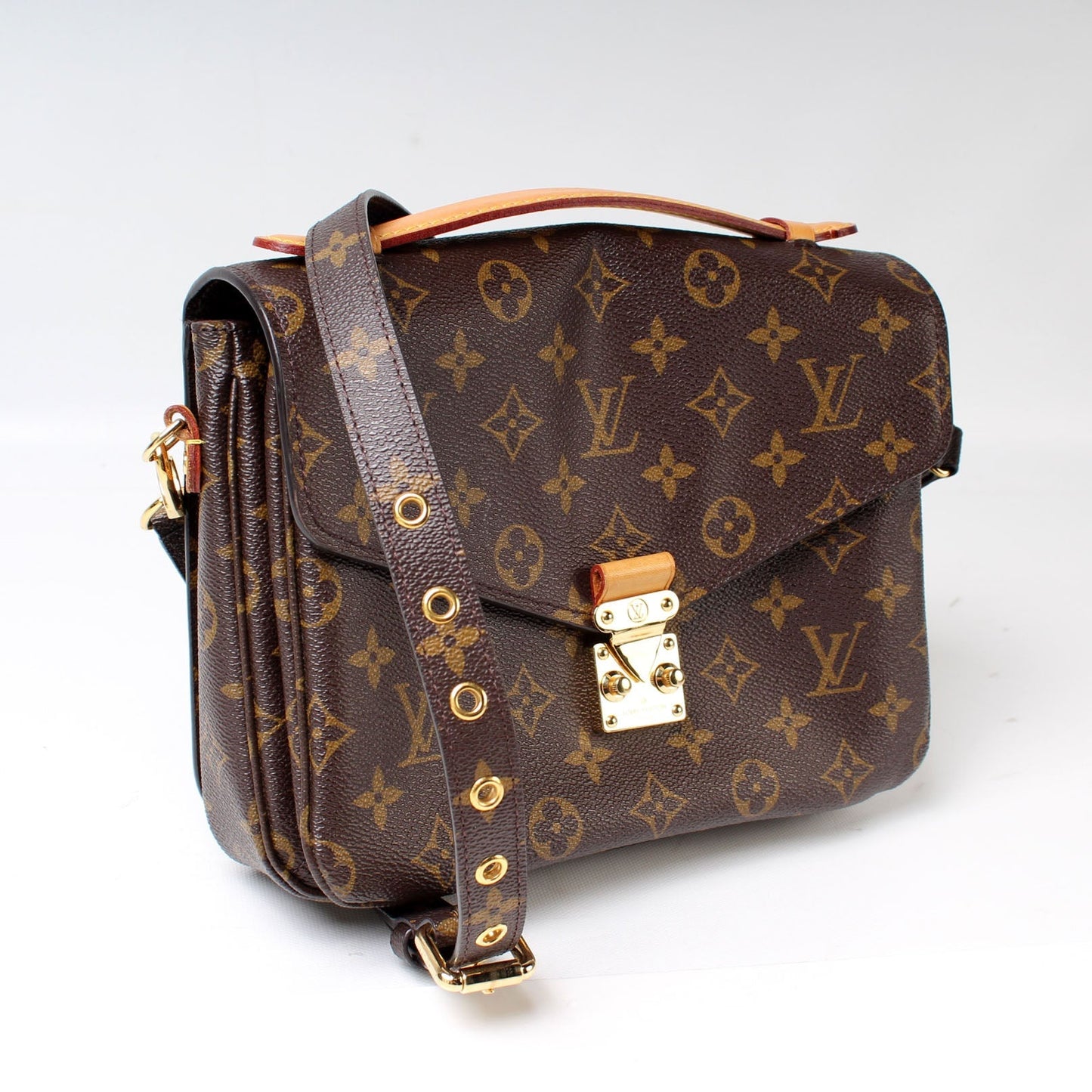 Louis Vuitton Pochette Metis Monogram Clutch Bag Monogram 21