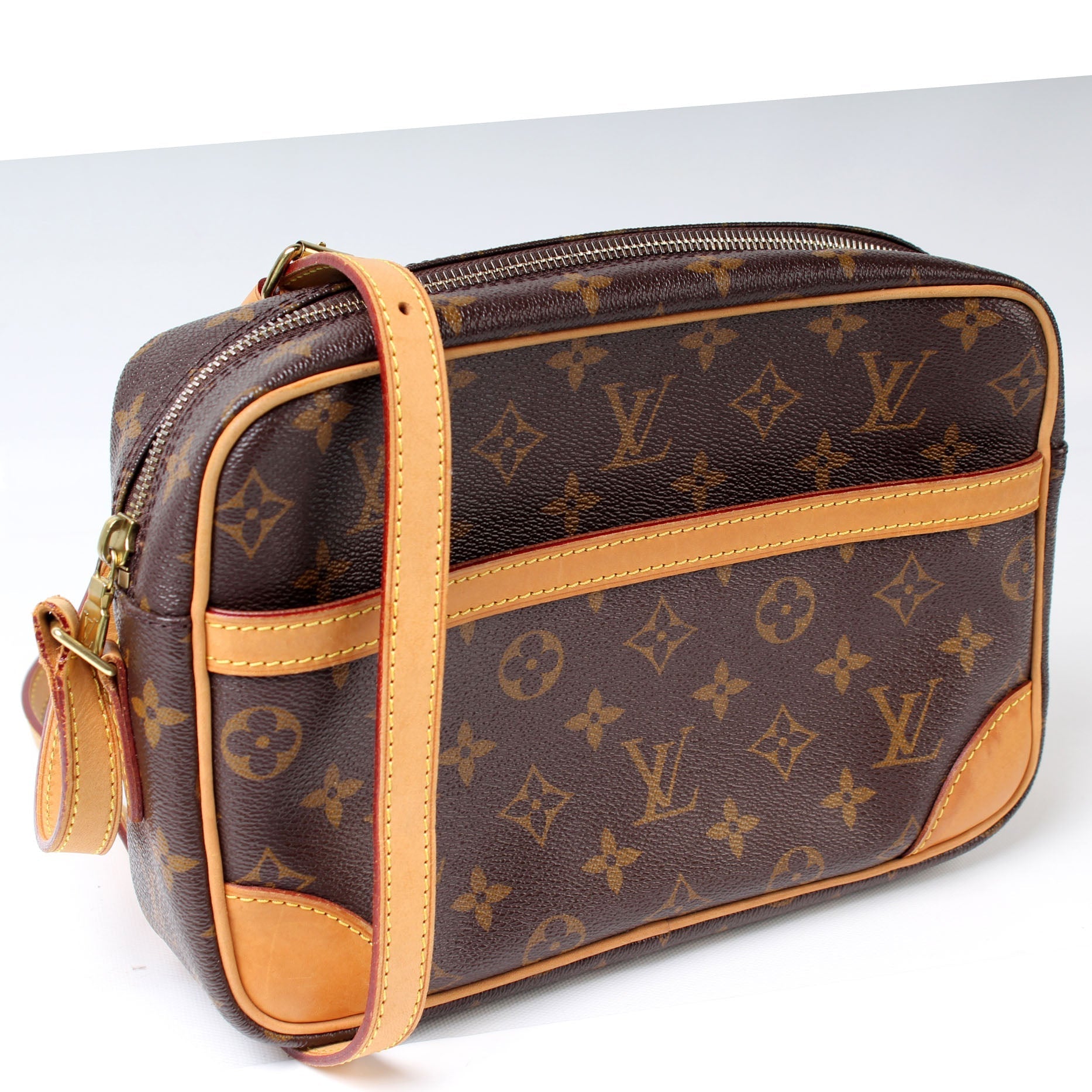 Louis Vuitton Trocadero 27 Monogram Handbag Monogram 8