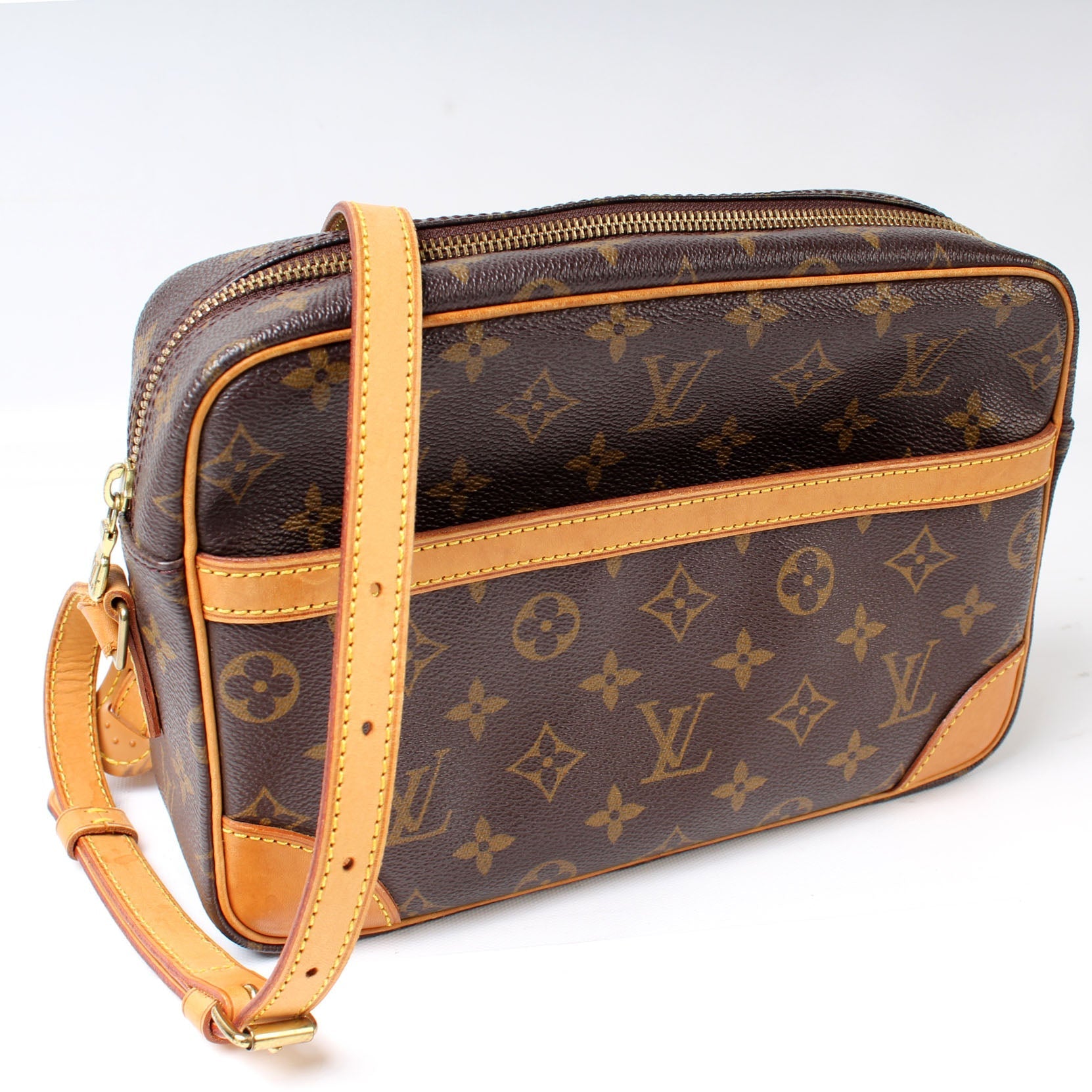 Louis Vuitton Trocadero 27 Monogram Handbag Monogram 9