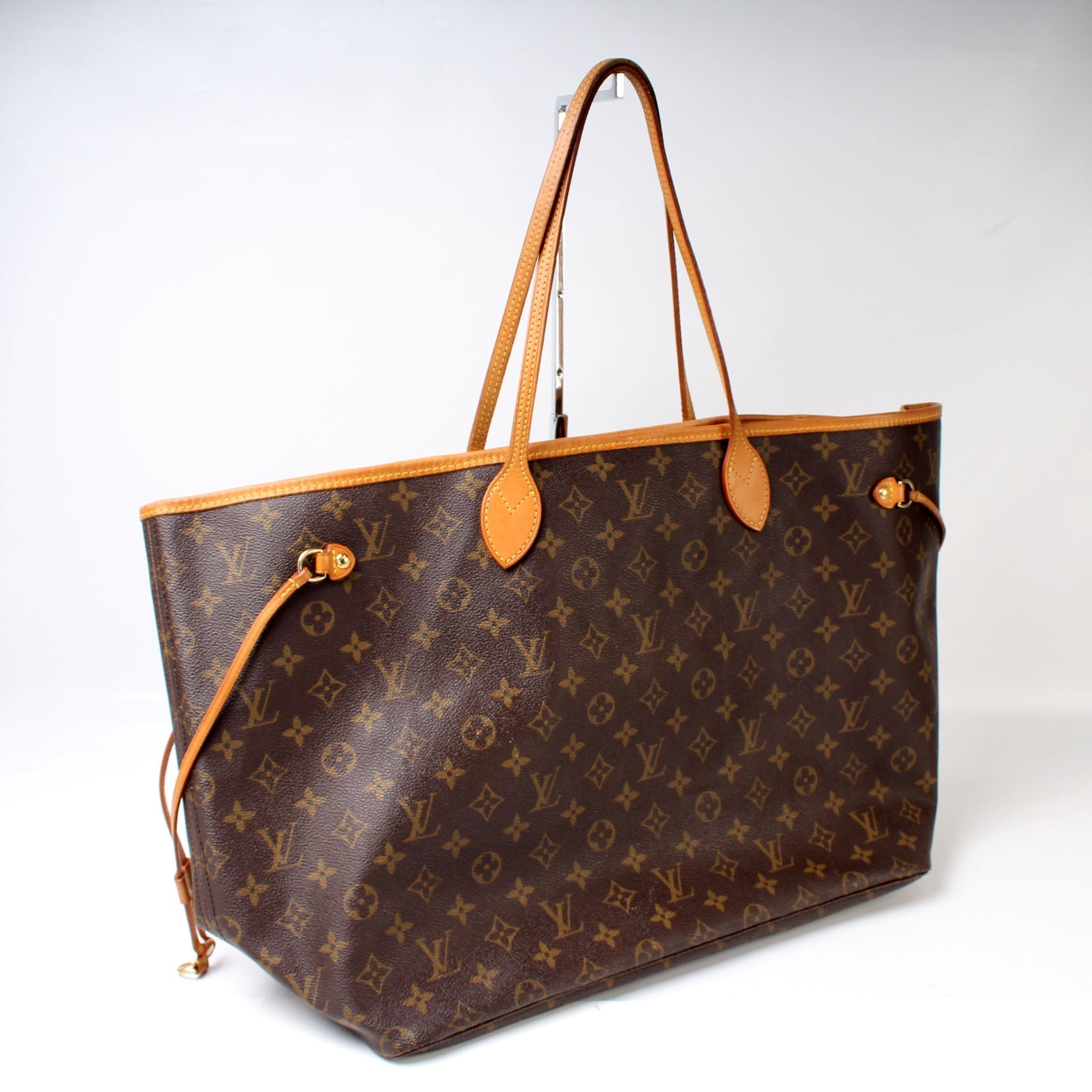 Louis Vuitton Neverfull GM Monogram Tote Bag Monogram 26