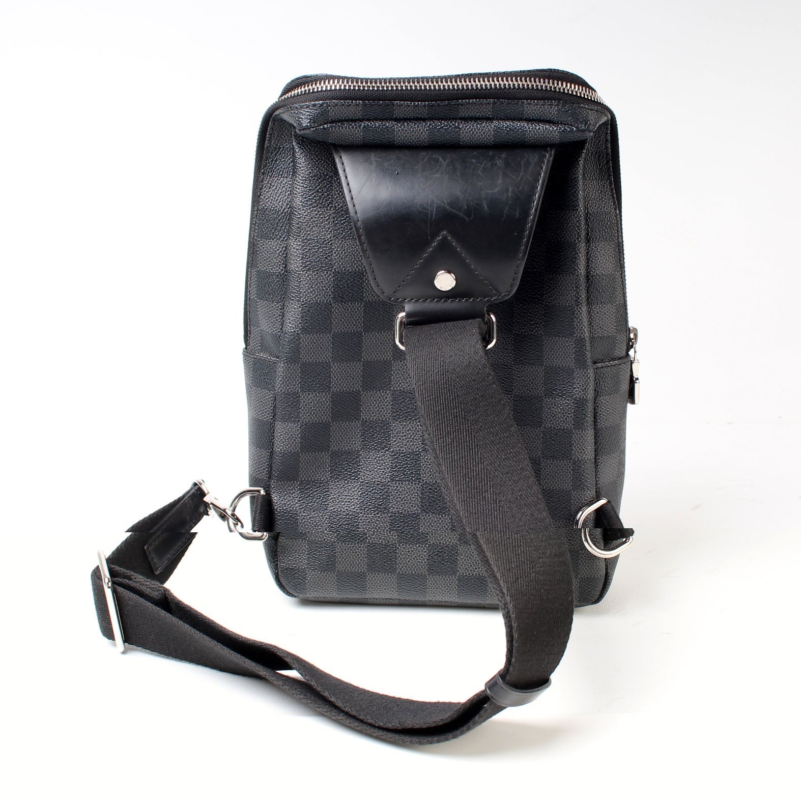 Louis Vuitton Avenue Sling Graphite Damier Crossbody Bag Graphite 2D5E71F3