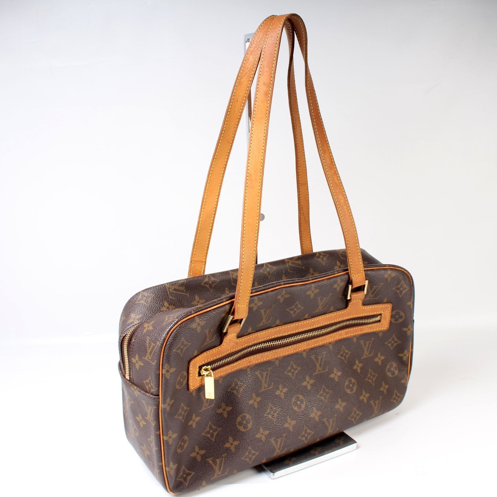Louis Vuitton Cite GM Monogram Handbag Monogram 2