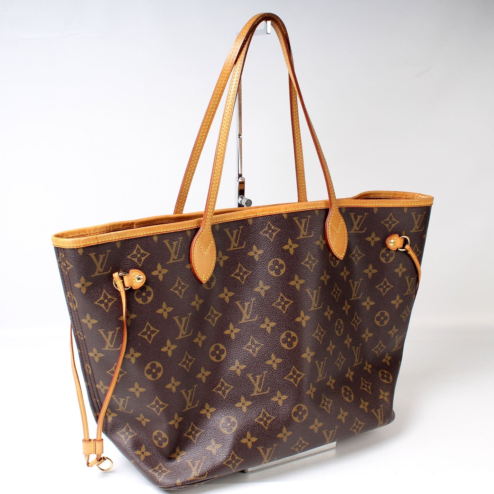 Louis Vuitton Neverfull MM Monogram Tote Bag Monogram 3C68B61B